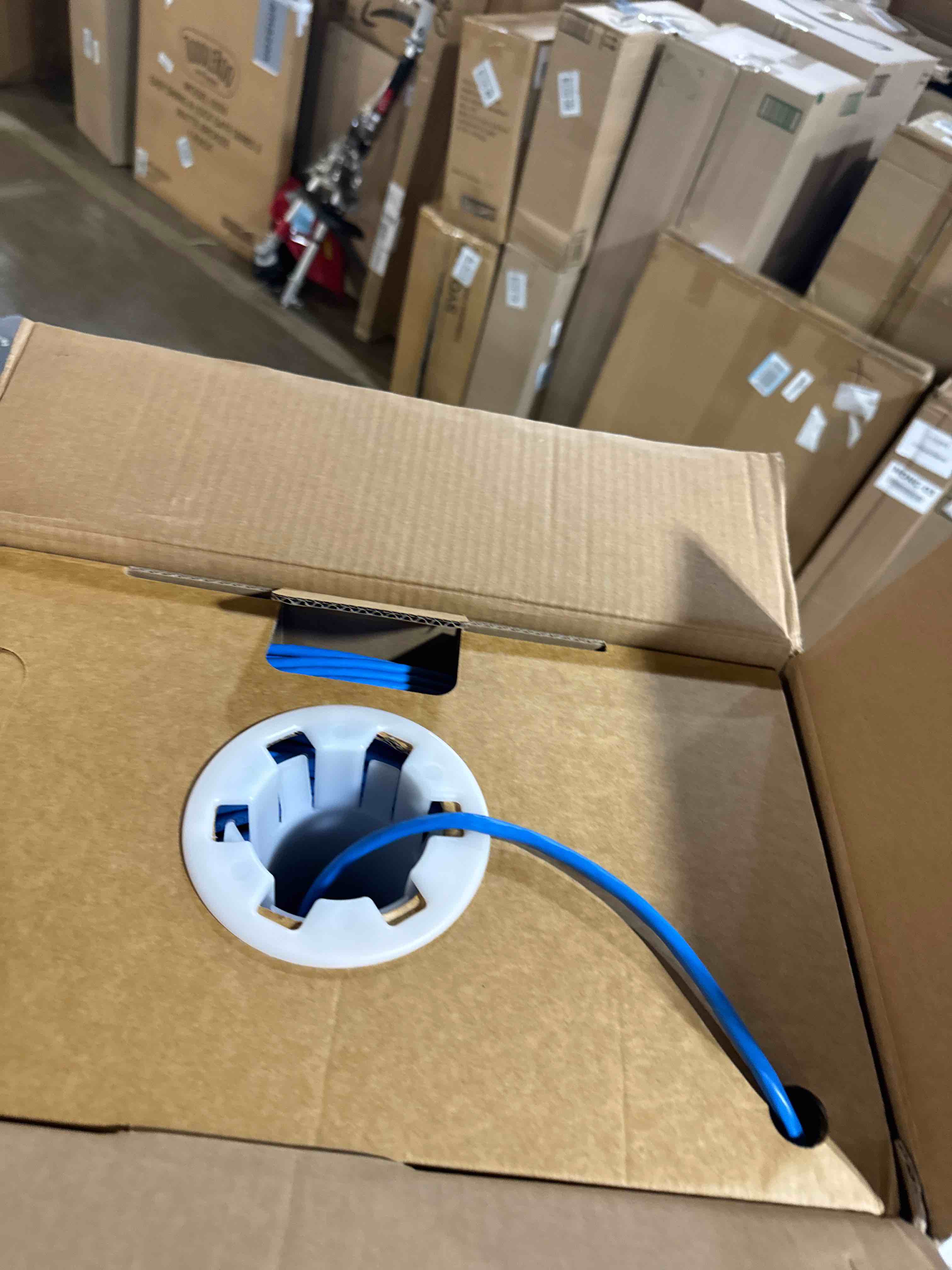 https://s3.amazonaws.com/lotting-images-prod/phillipi/TEA3364714_1756819592449.jpeg