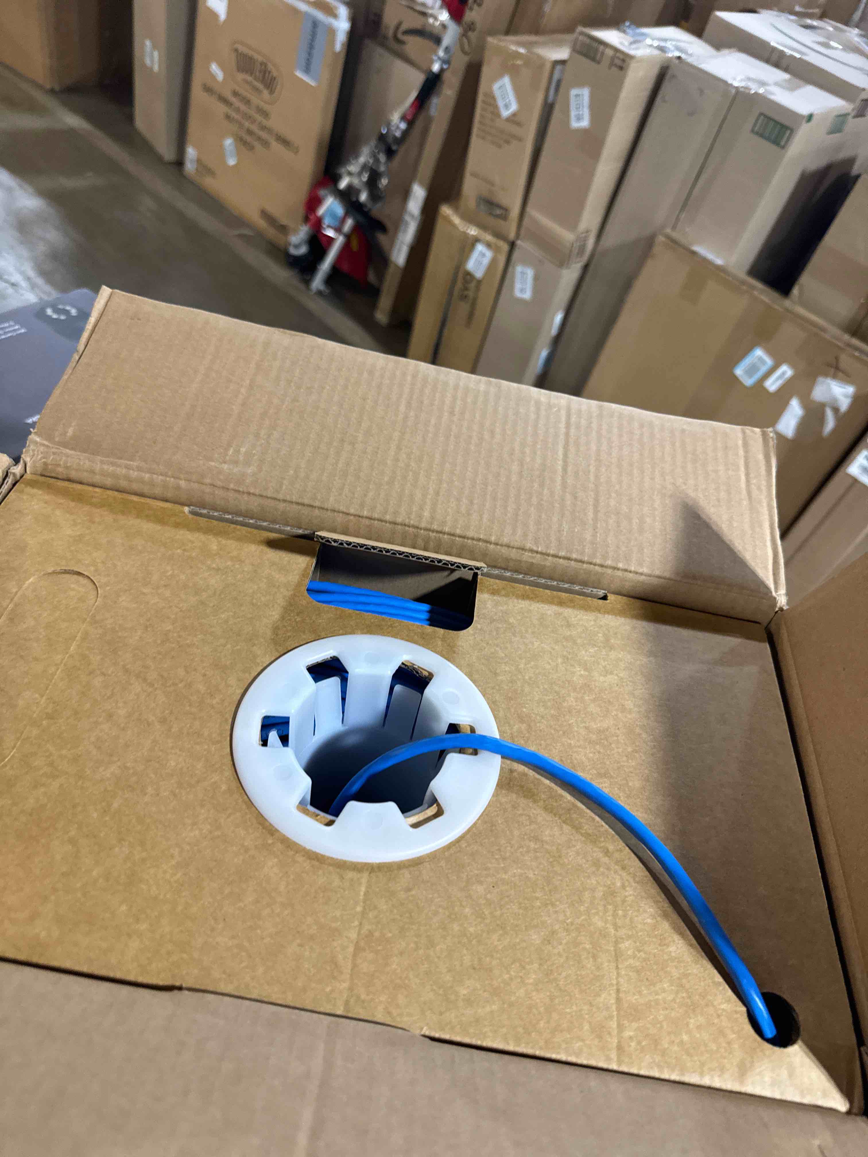 https://s3.amazonaws.com/lotting-images-prod/phillipi/TEA3364714_1756819593222.jpeg