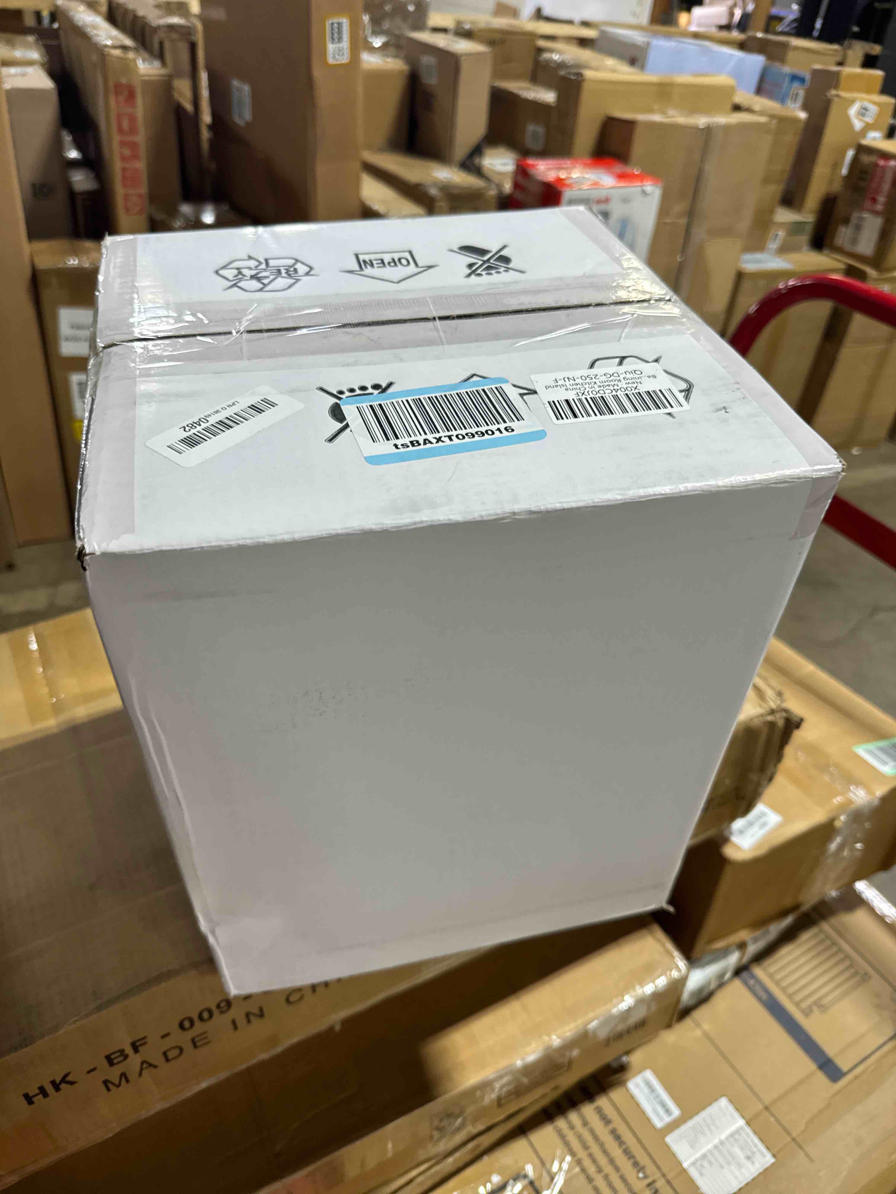 https://s3.amazonaws.com/lotting-images-prod/phillipi/TEA3364715_1756819702845.jpeg