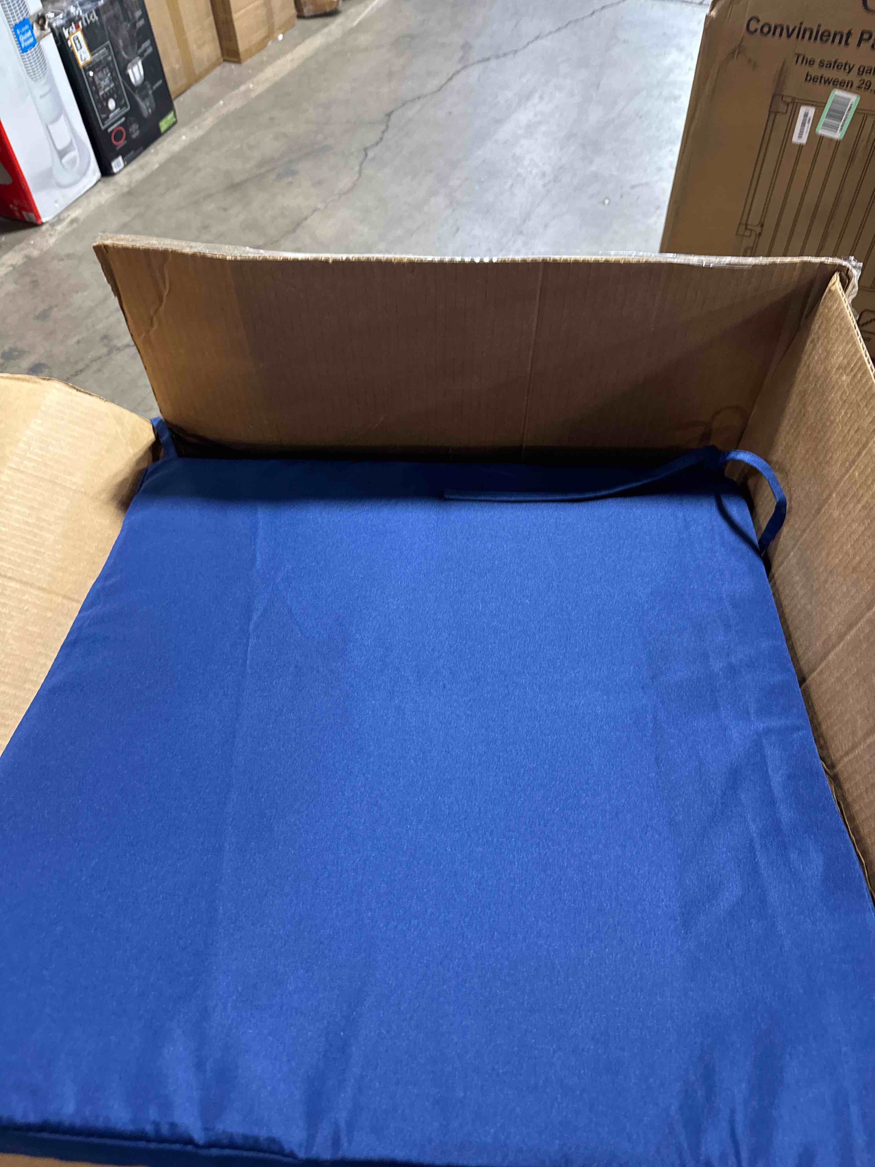 https://s3.amazonaws.com/lotting-images-prod/phillipi/TEA3364722_1756821022109.jpeg