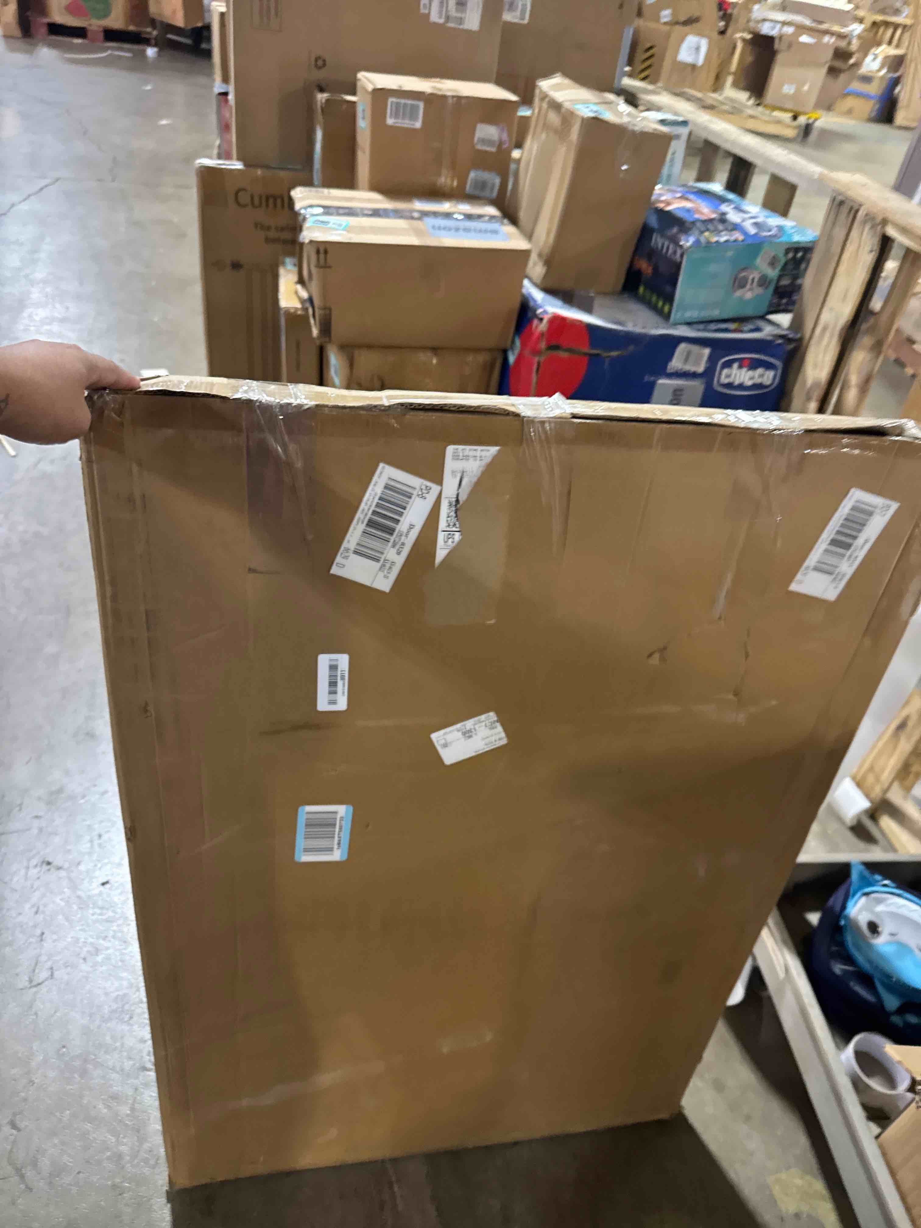 https://s3.amazonaws.com/lotting-images-prod/phillipi/TEA3364760_1756826575887.jpeg