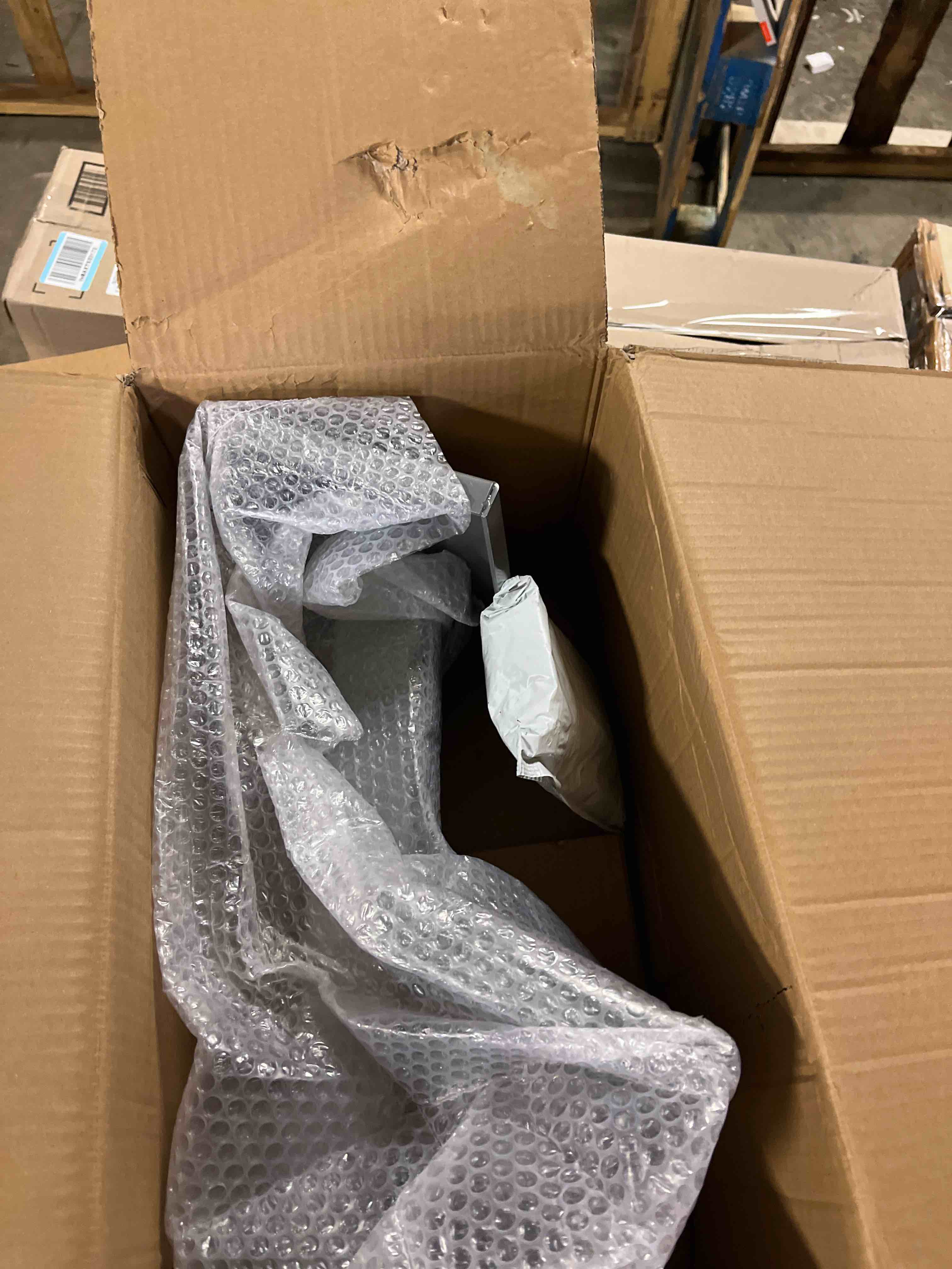 https://s3.amazonaws.com/lotting-images-prod/phillipi/TEA3364772_1756836190440.jpeg