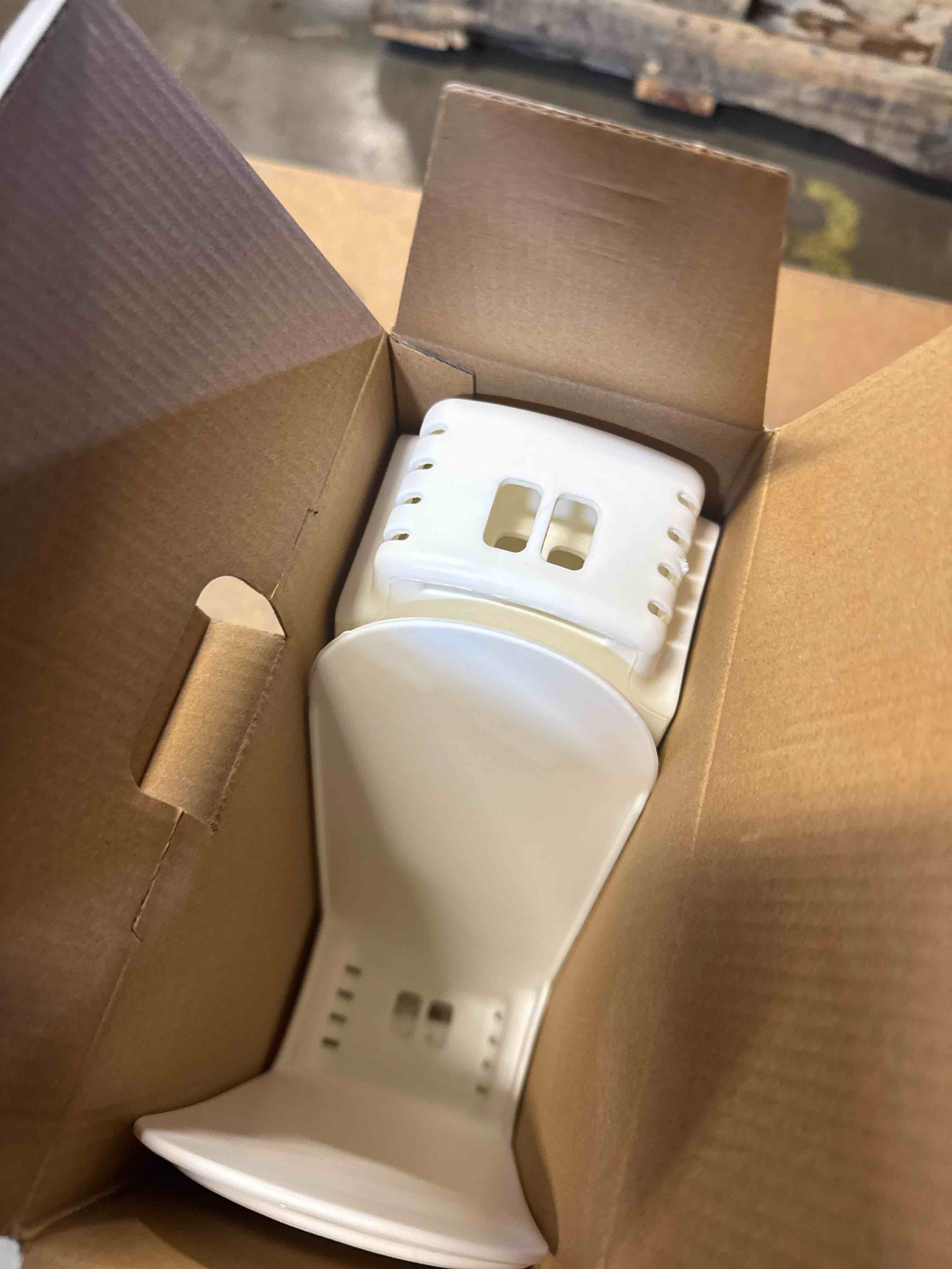 https://s3.amazonaws.com/lotting-images-prod/phillipi/TEA3364829_1756915480259.jpeg