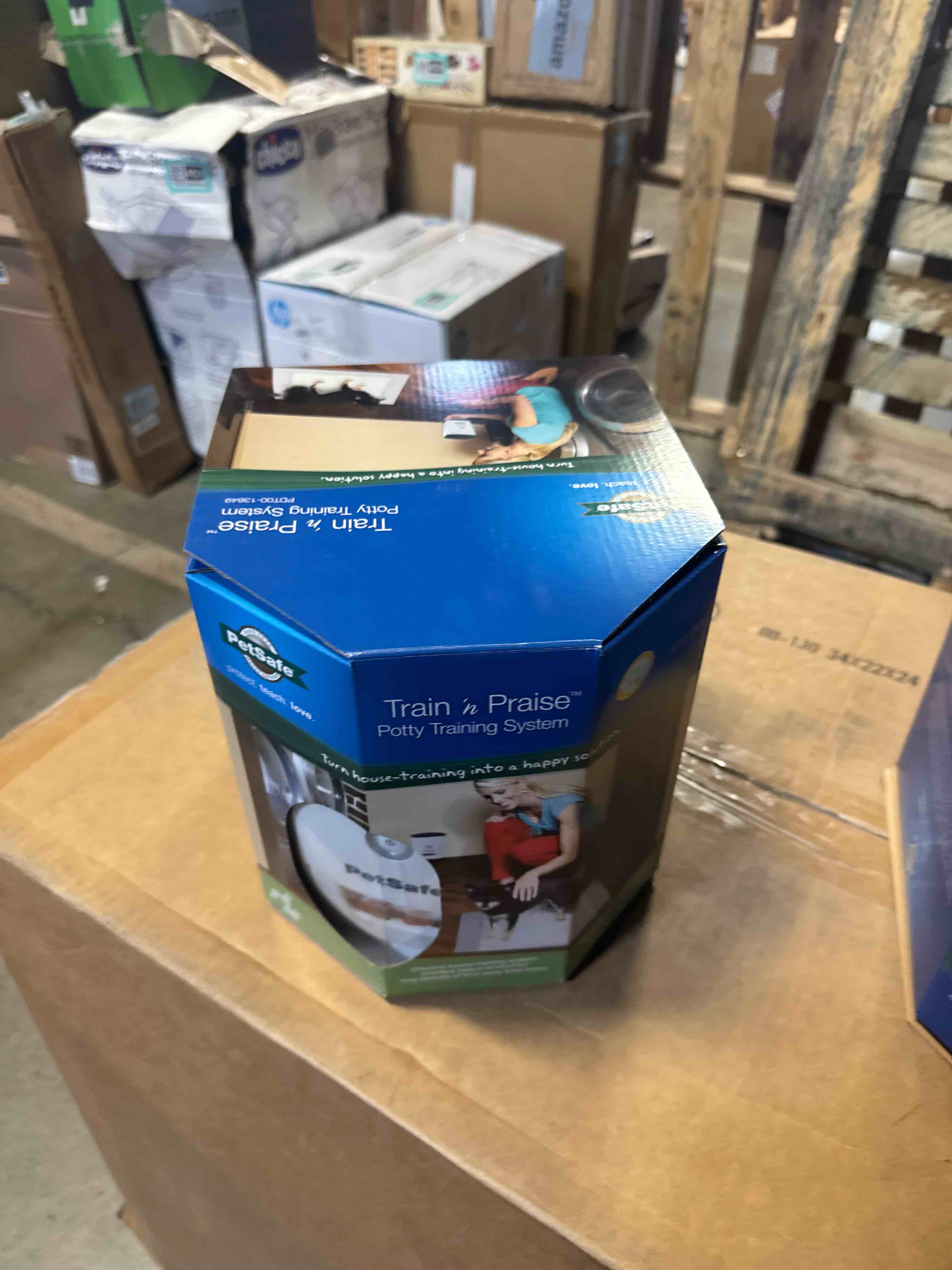 https://s3.amazonaws.com/lotting-images-prod/phillipi/TEA3364832_1756915819260.jpeg