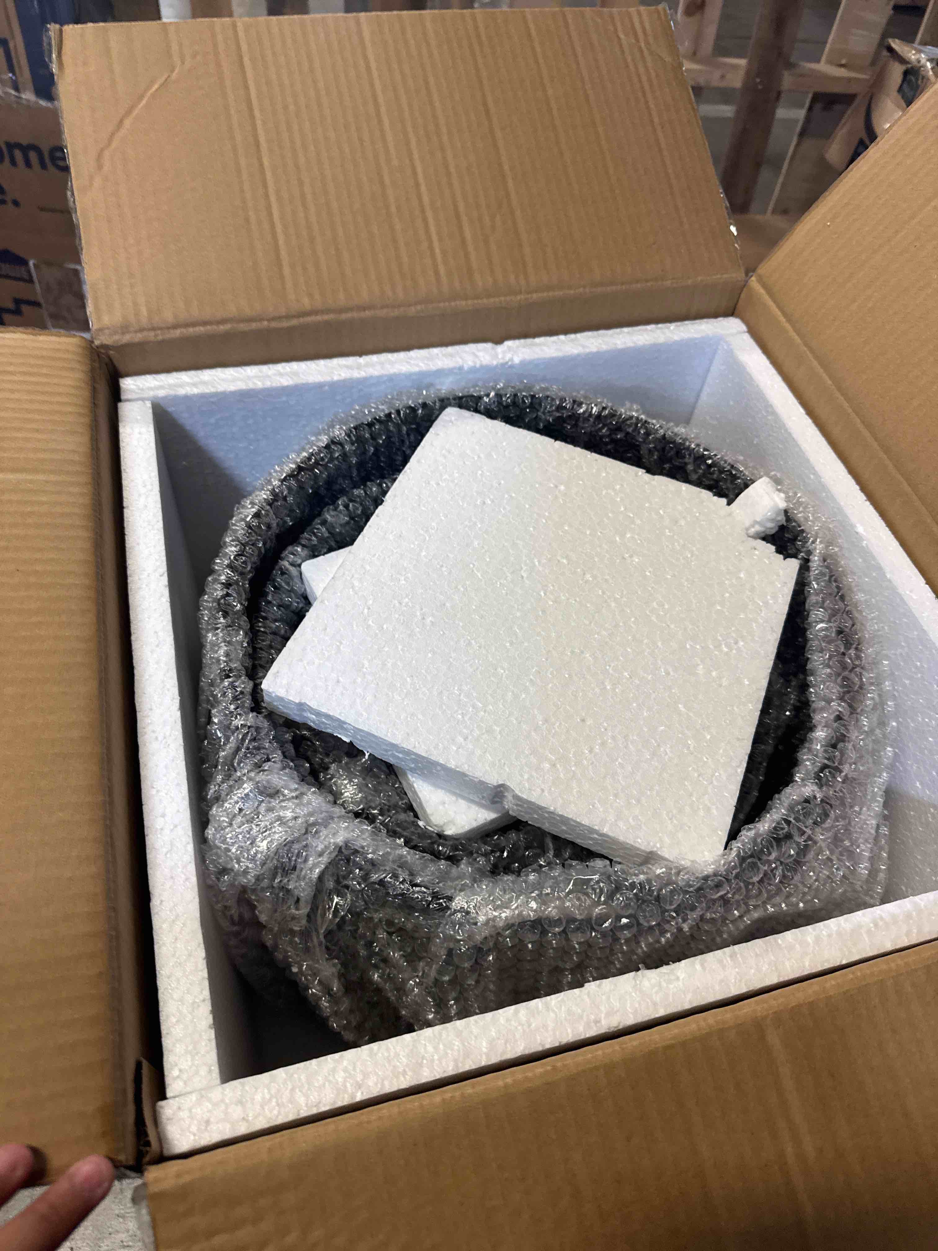 https://s3.amazonaws.com/lotting-images-prod/phillipi/TEA3364841_1756917685839.jpeg