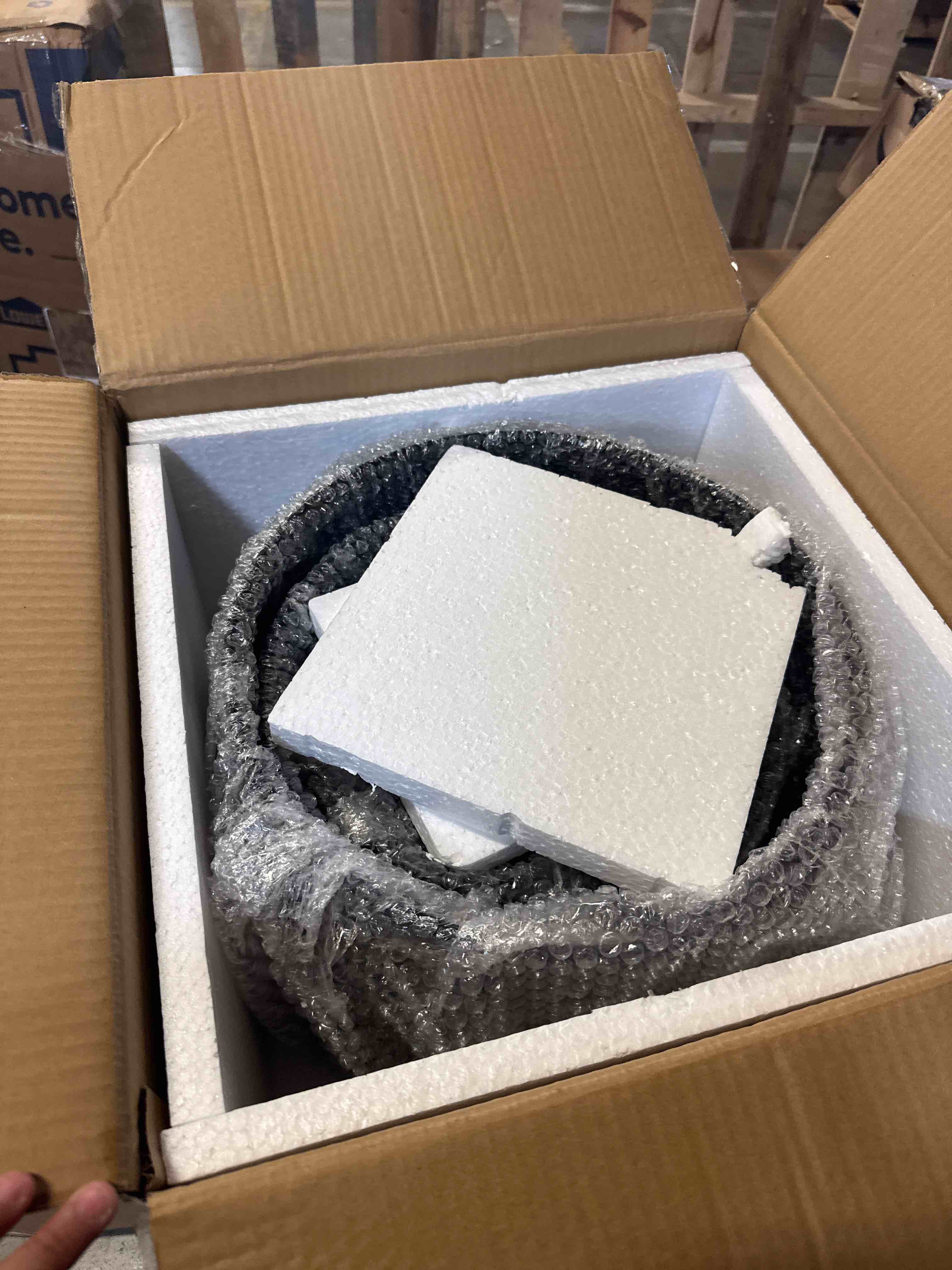 https://s3.amazonaws.com/lotting-images-prod/phillipi/TEA3364841_1756917686602.jpeg