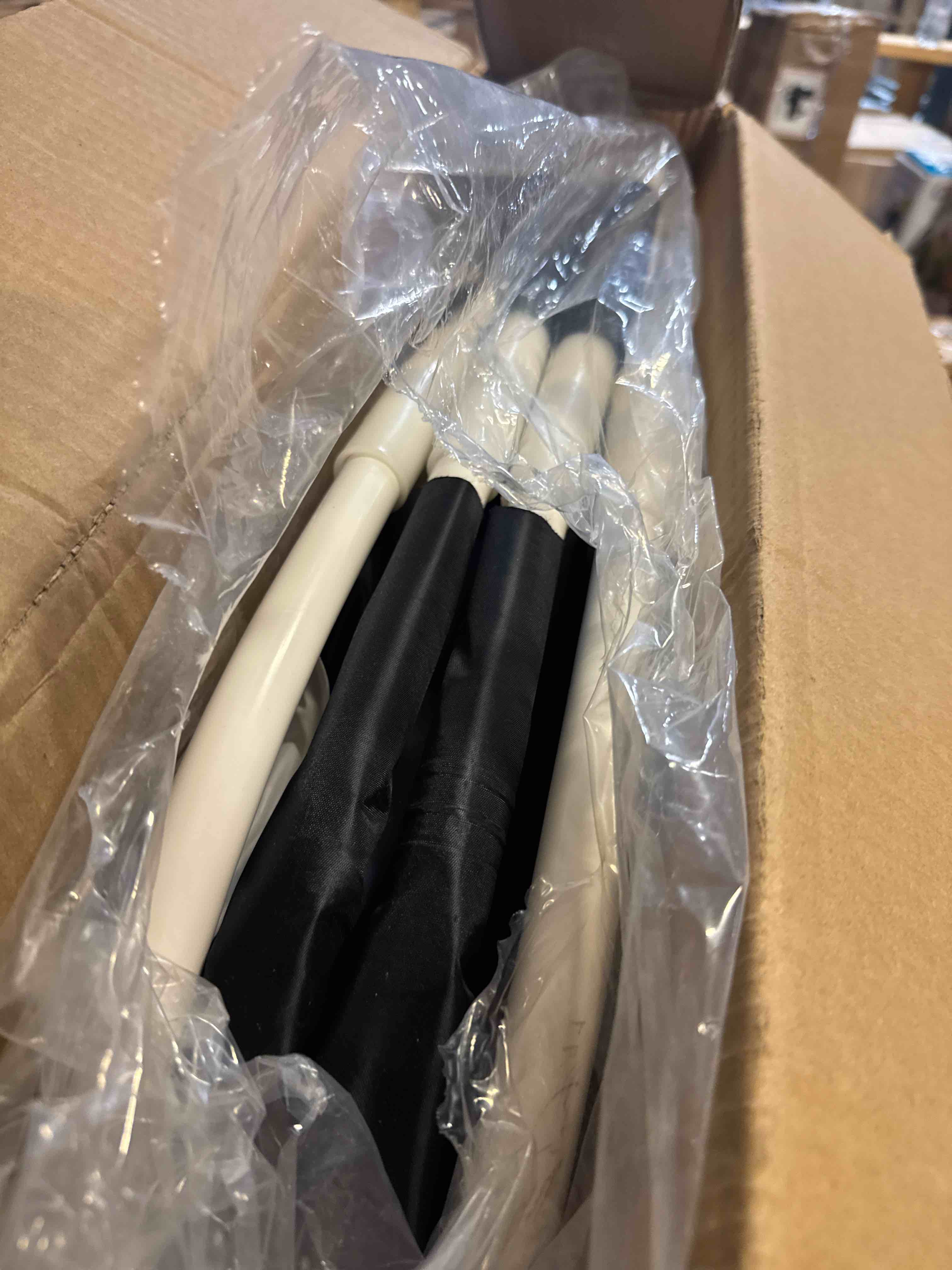 https://s3.amazonaws.com/lotting-images-prod/phillipi/TEA3364845_1756918074479.jpeg