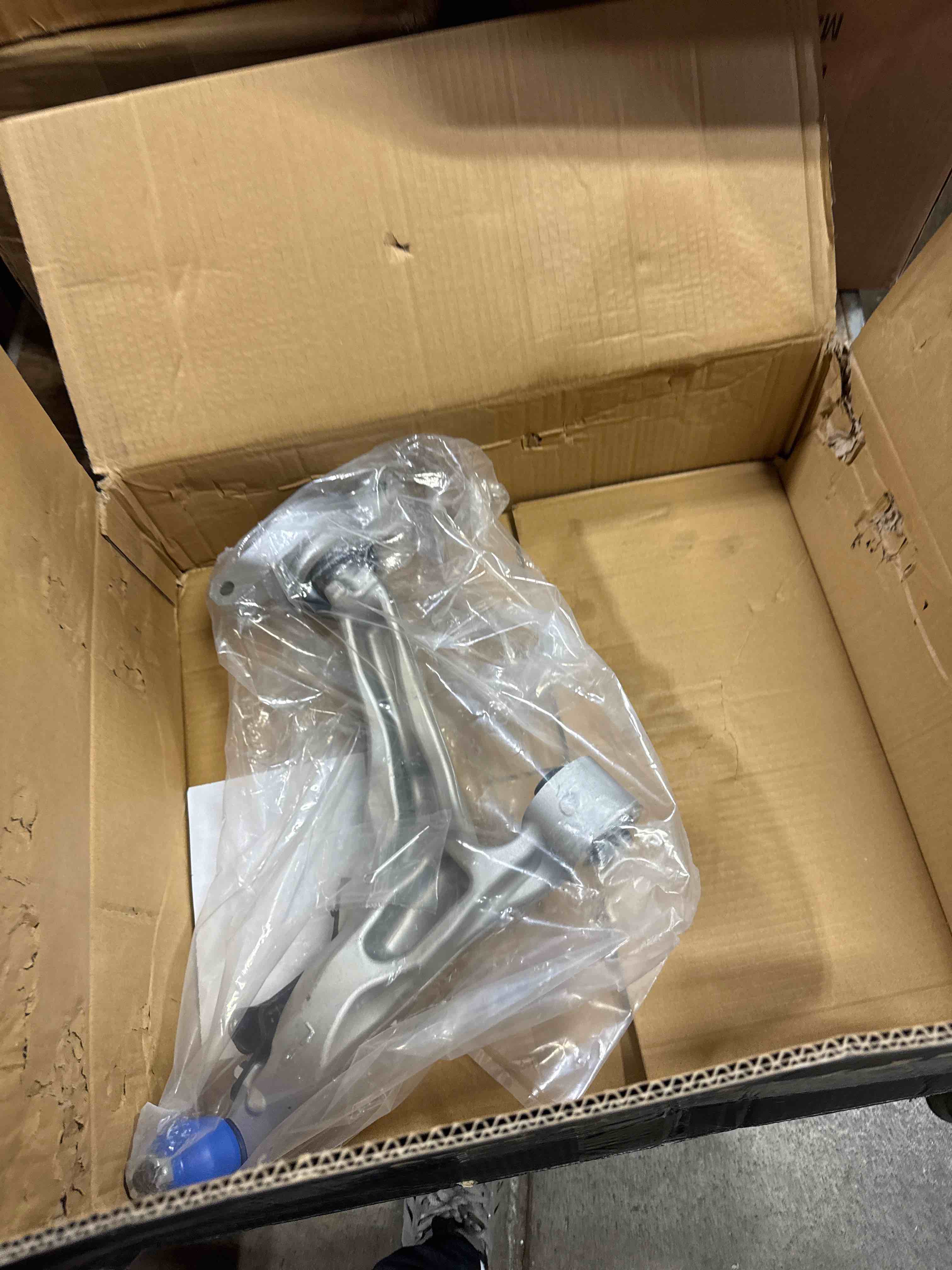 https://s3.amazonaws.com/lotting-images-prod/phillipi/TEA3364889_1757004484123.jpeg