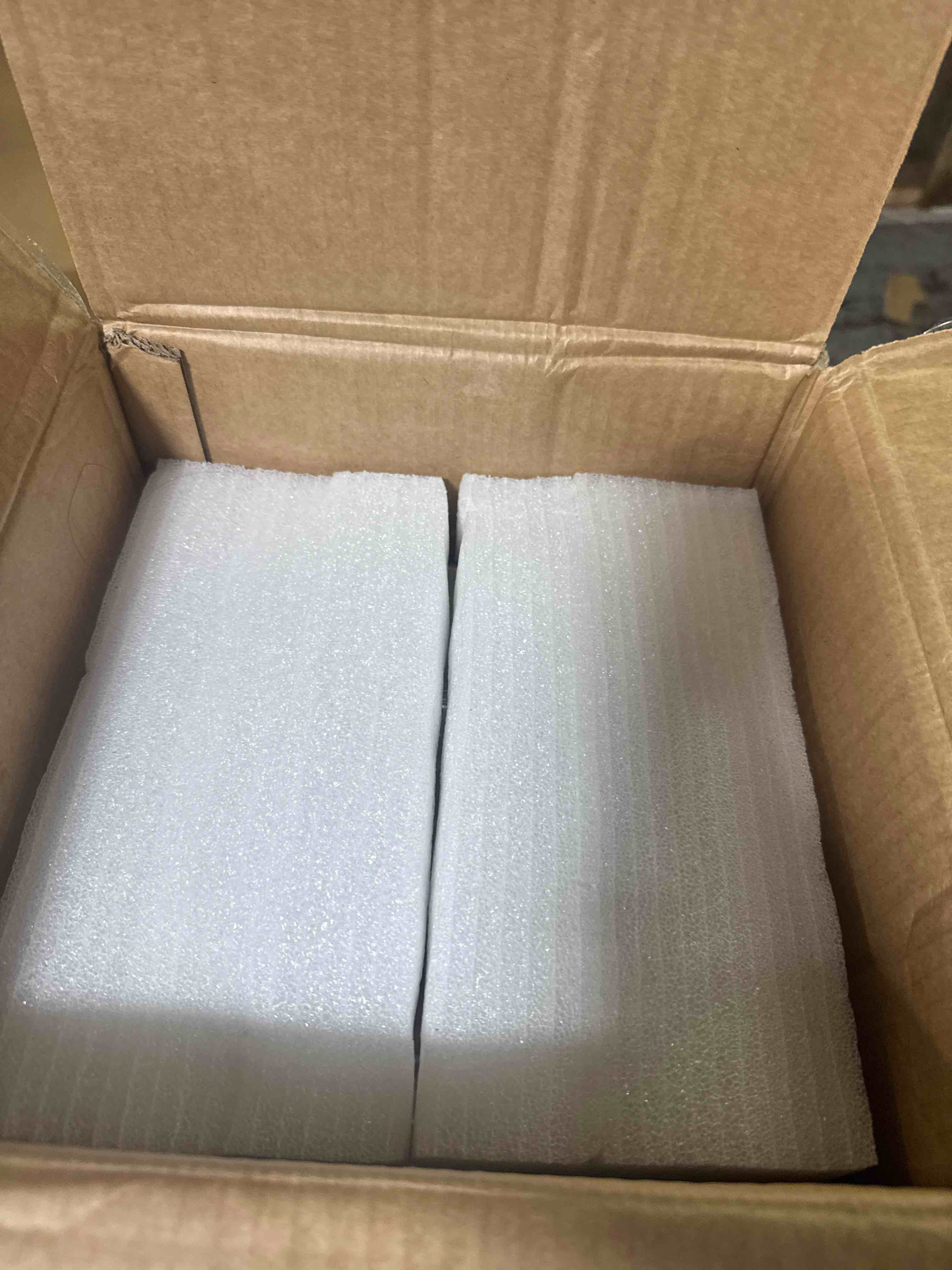 https://s3.amazonaws.com/lotting-images-prod/phillipi/TEA3365074_1757529721728.jpeg