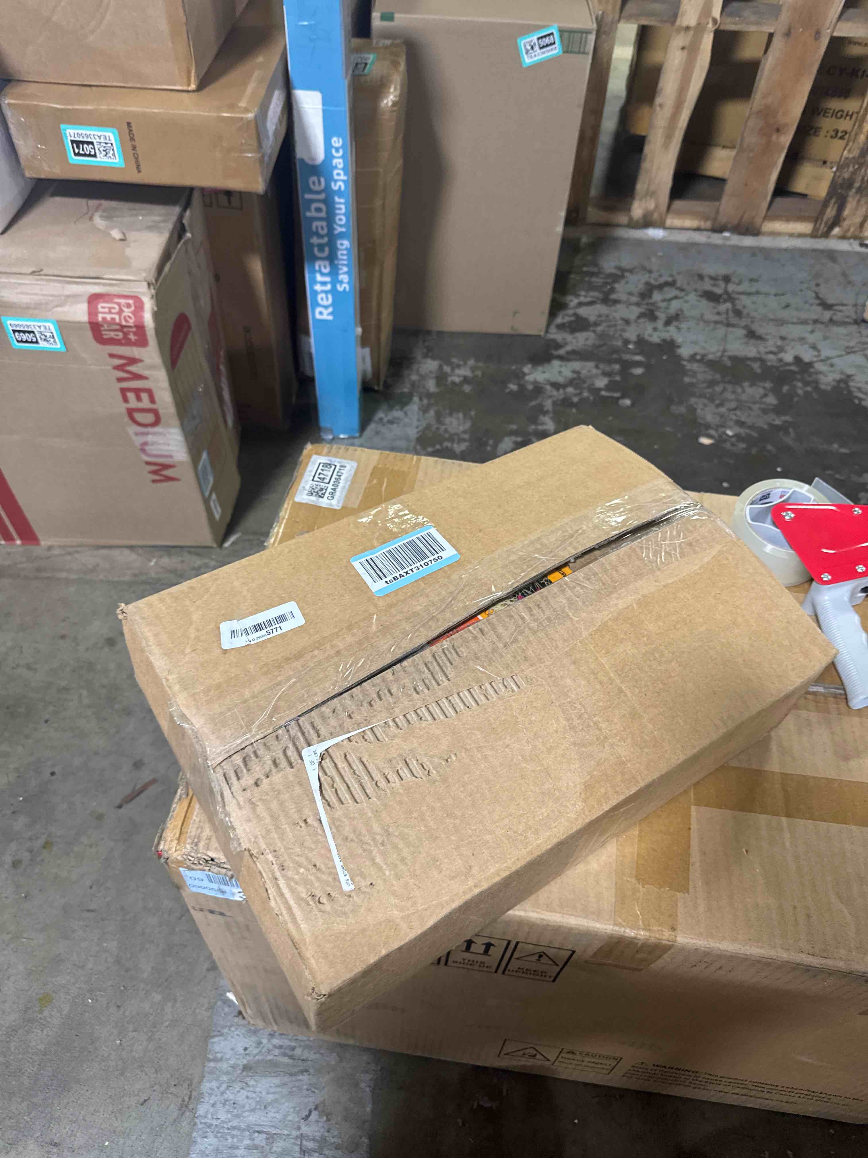 https://s3.amazonaws.com/lotting-images-prod/phillipi/TEA3365075_1757529793714.jpeg