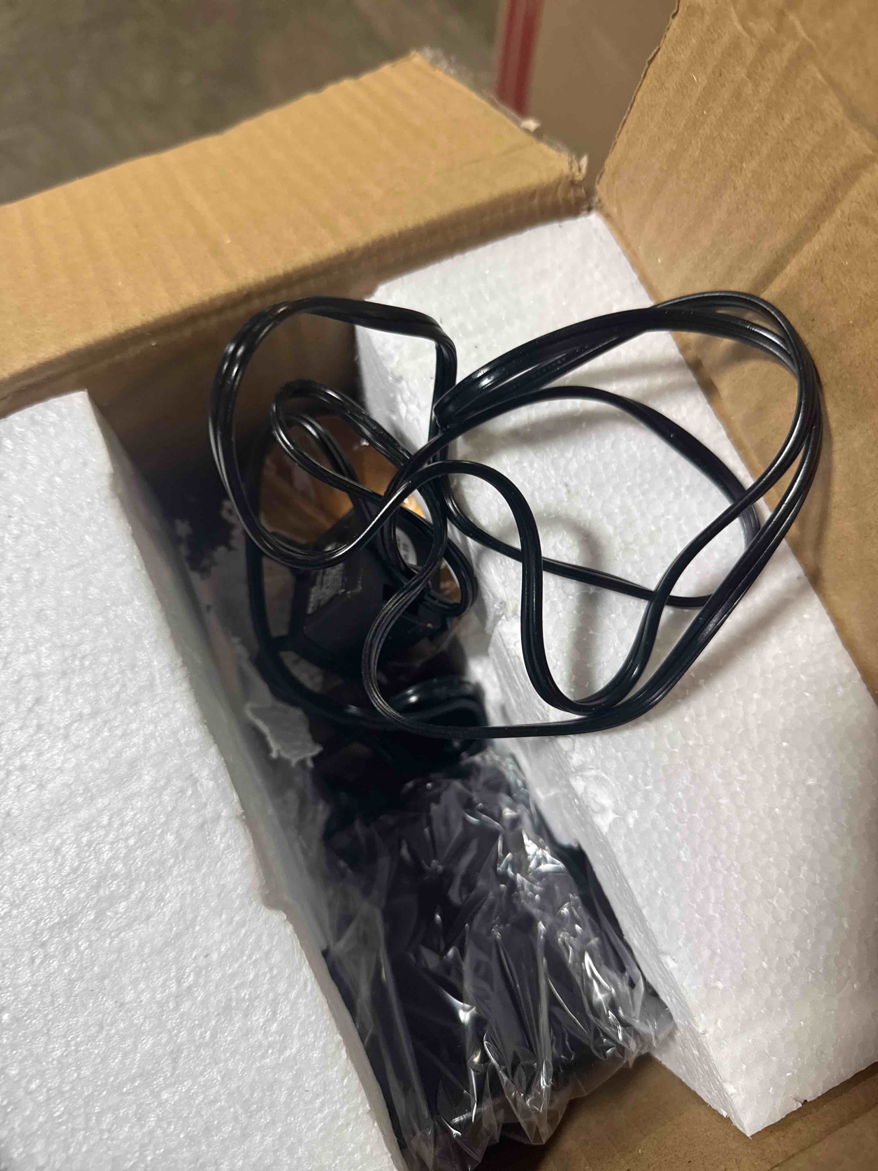 https://s3.amazonaws.com/lotting-images-prod/phillipi/TEA3365077_1757529937768.jpeg
