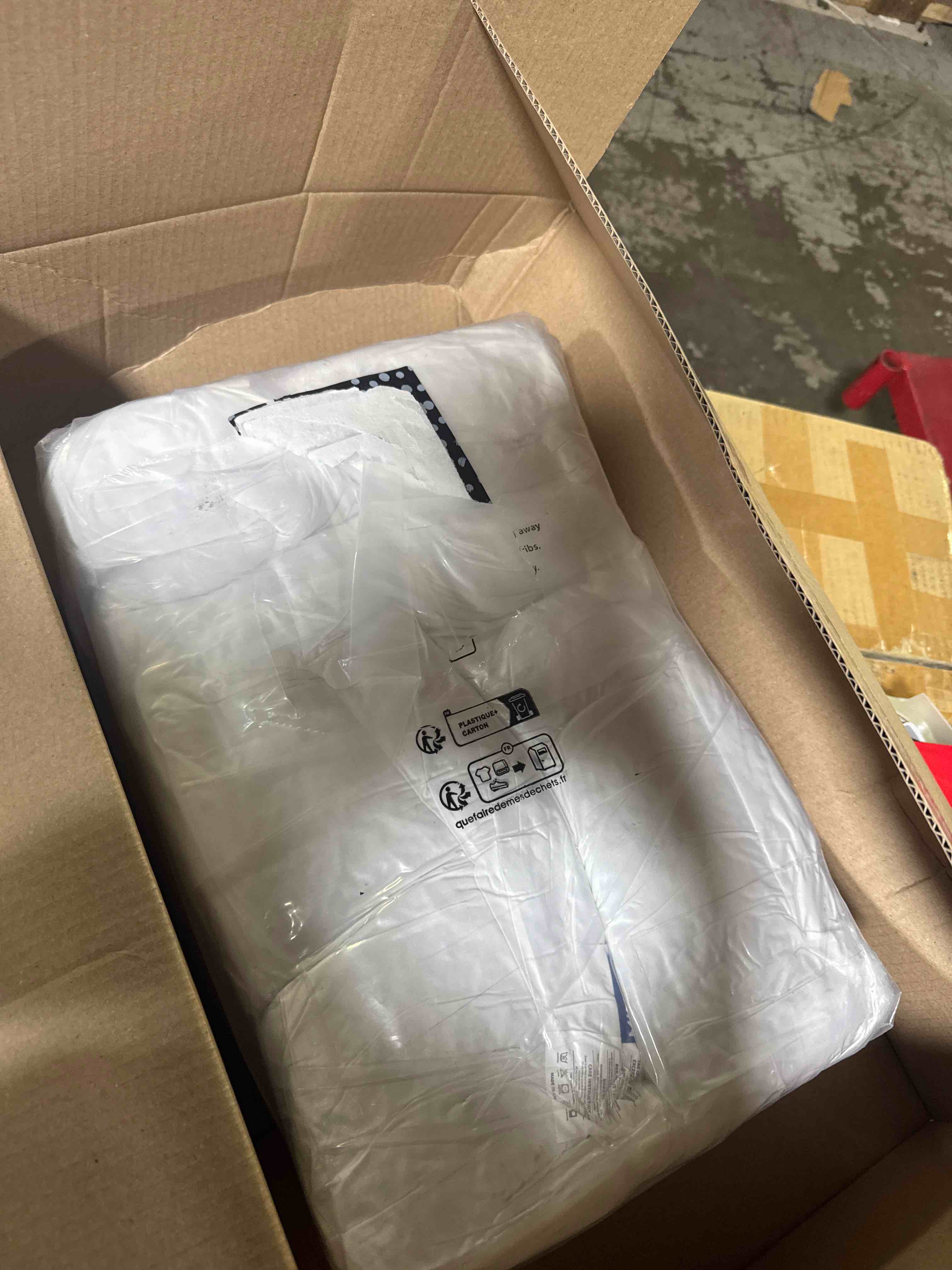 https://s3.amazonaws.com/lotting-images-prod/phillipi/TEA3365078_1757530155645.jpeg