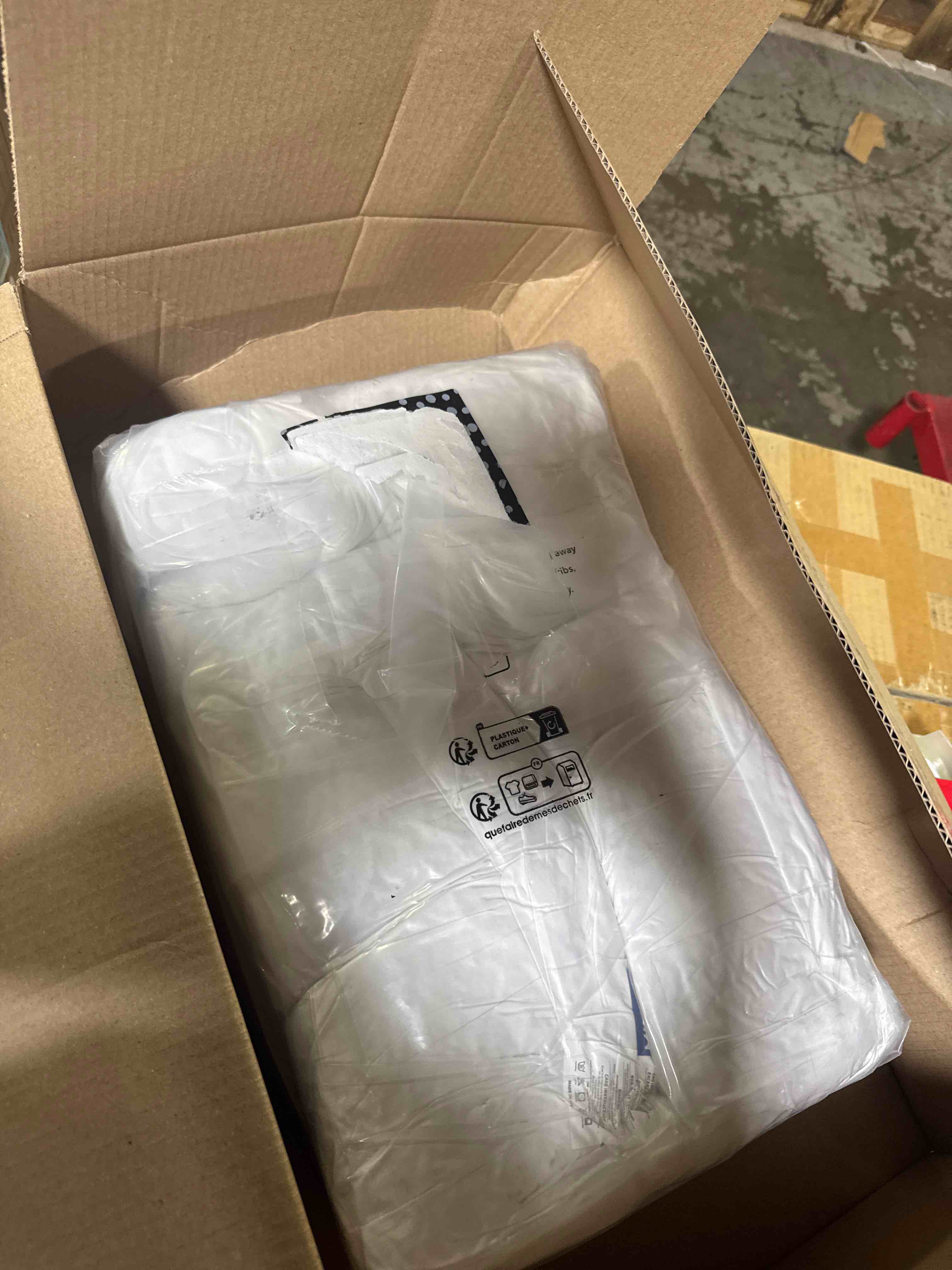 https://s3.amazonaws.com/lotting-images-prod/phillipi/TEA3365078_1757530156376.jpeg