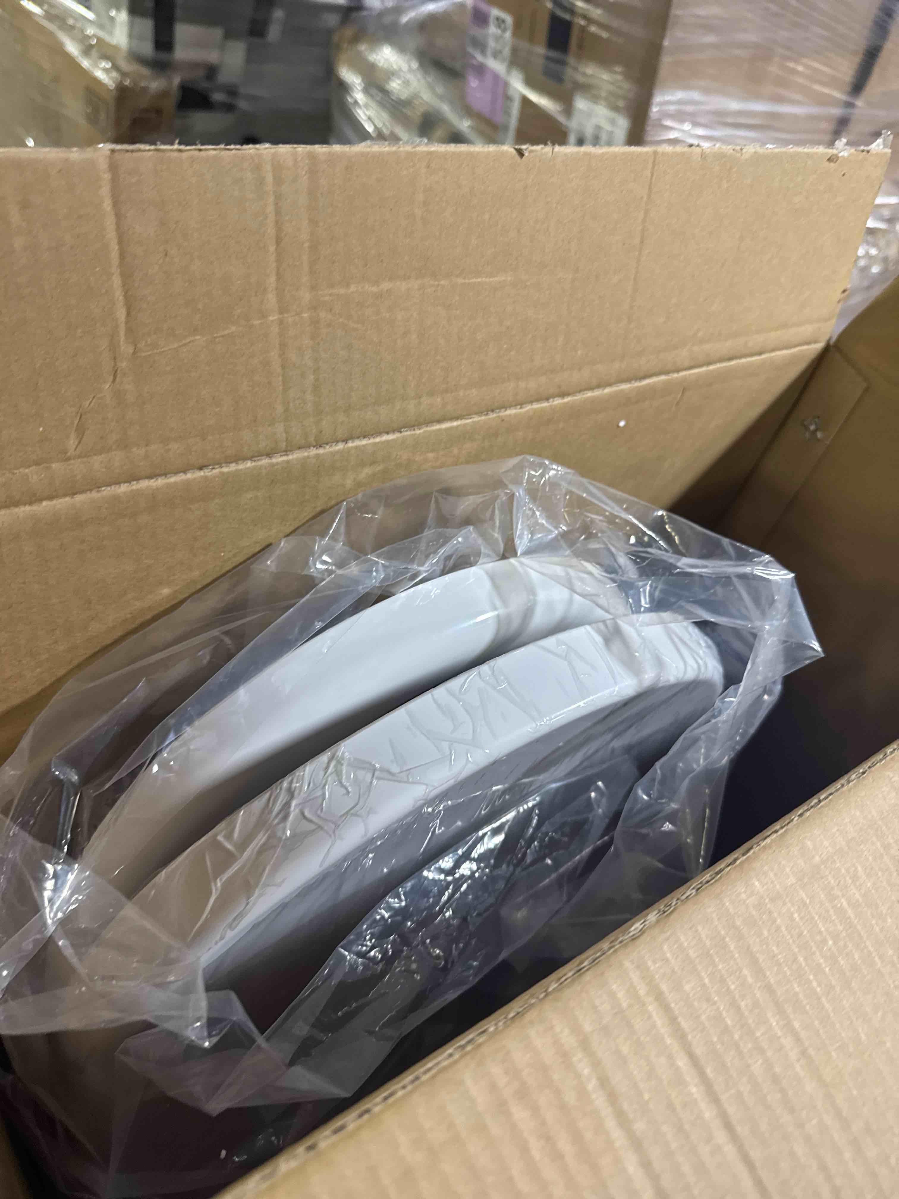 https://s3.amazonaws.com/lotting-images-prod/phillipi/TEA3365093_1757533284523.jpeg