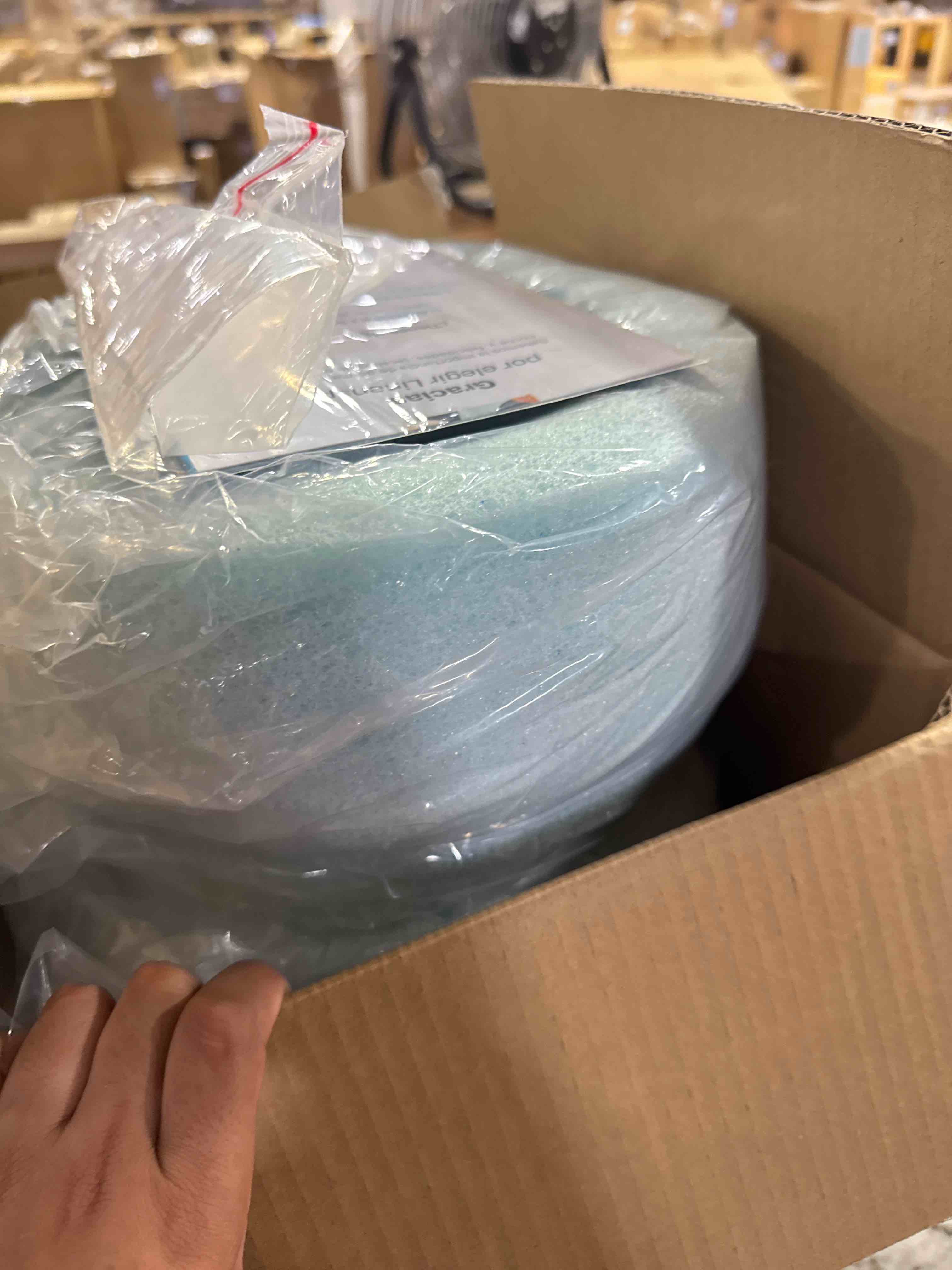 https://s3.amazonaws.com/lotting-images-prod/phillipi/TEA3365117_1757537239053.jpeg