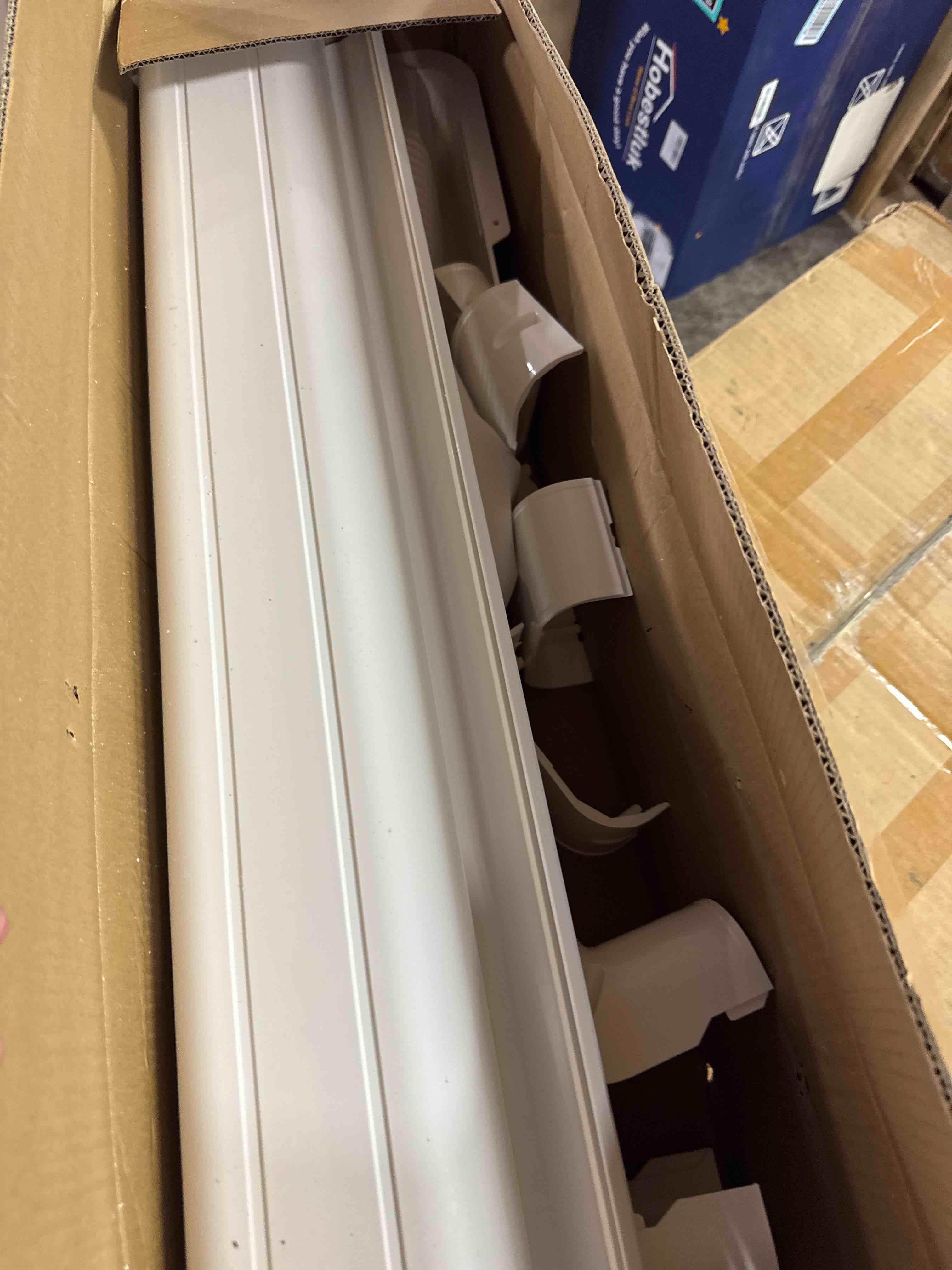 https://s3.amazonaws.com/lotting-images-prod/phillipi/TEA3365123_1757538268845.jpeg