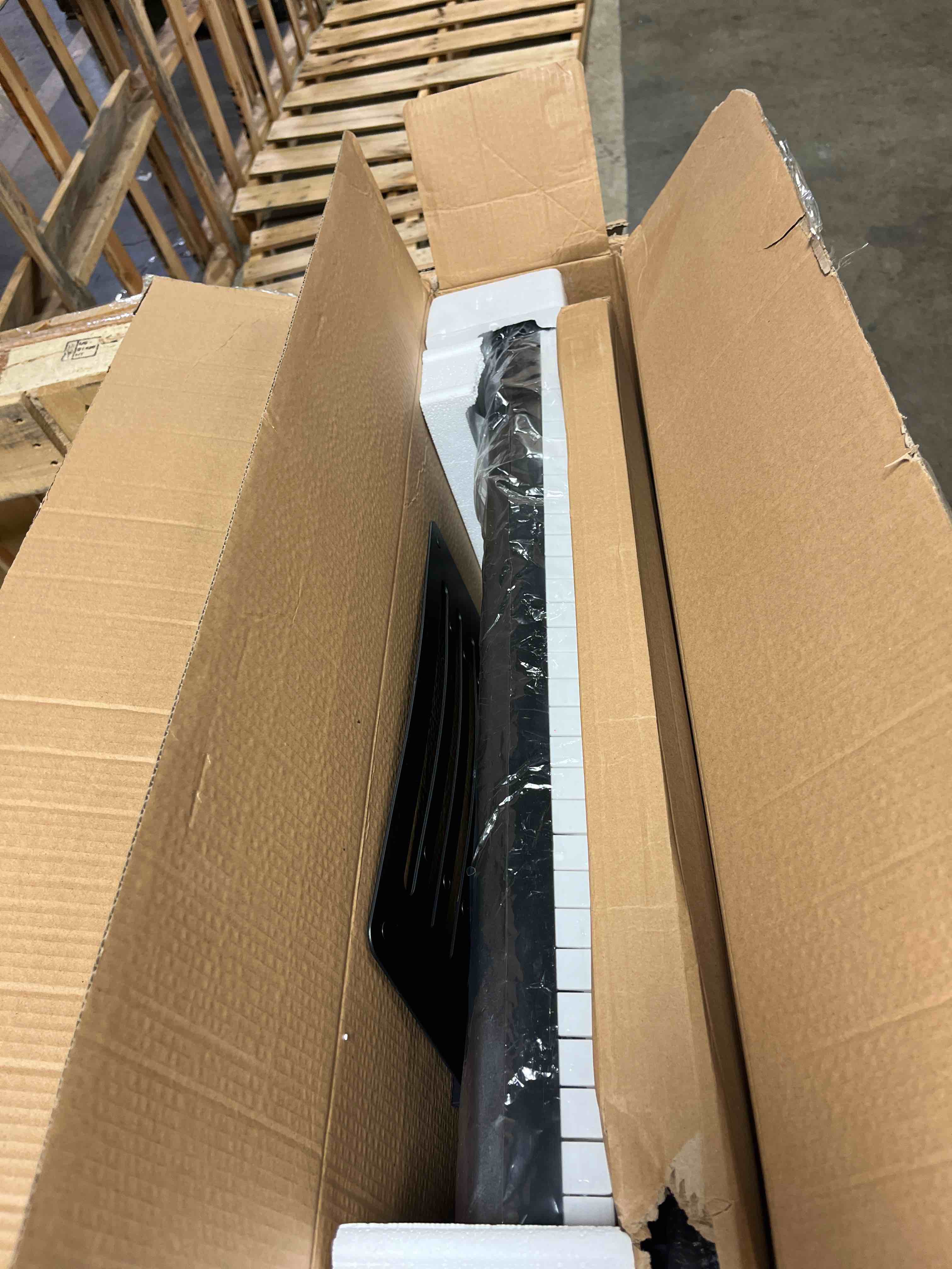 https://s3.amazonaws.com/lotting-images-prod/phillipi/TEA3365203_1758639472444.jpeg