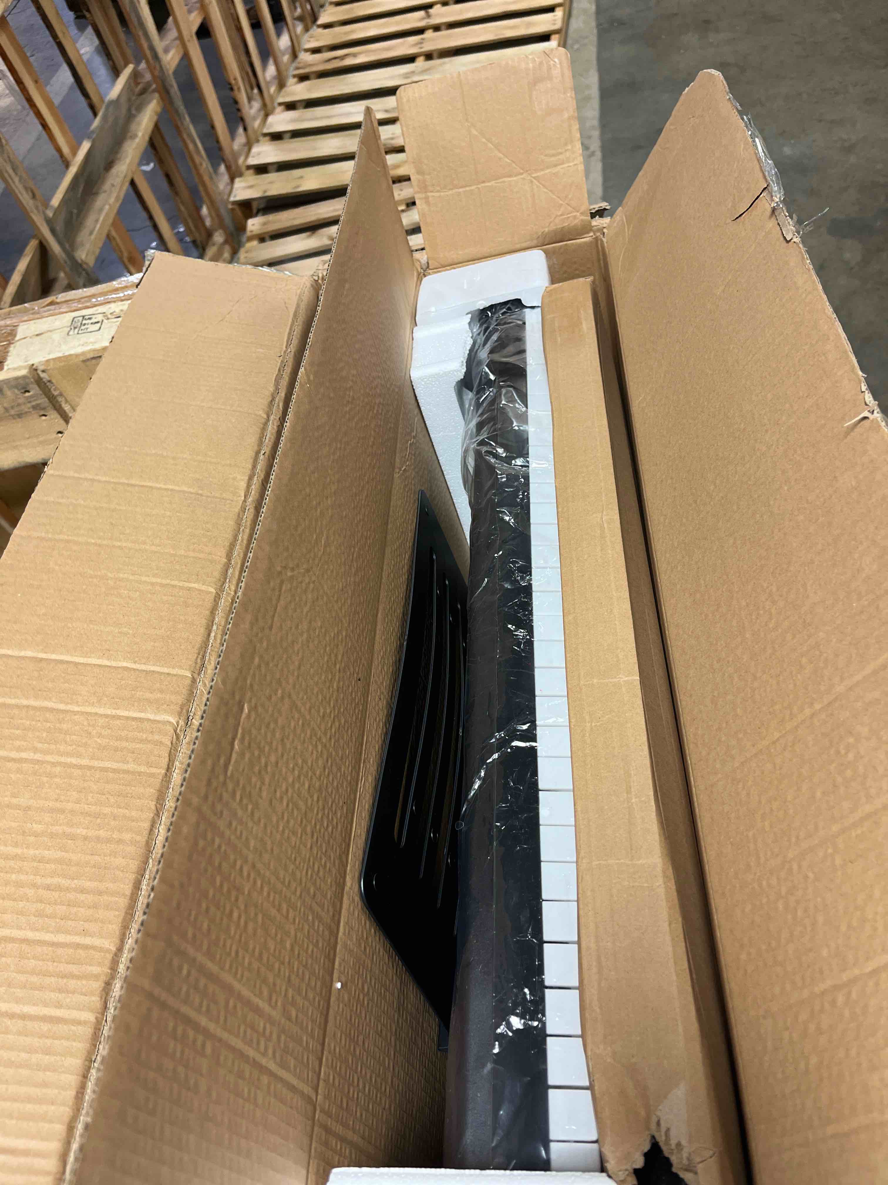 https://s3.amazonaws.com/lotting-images-prod/phillipi/TEA3365203_1758639475103.jpeg