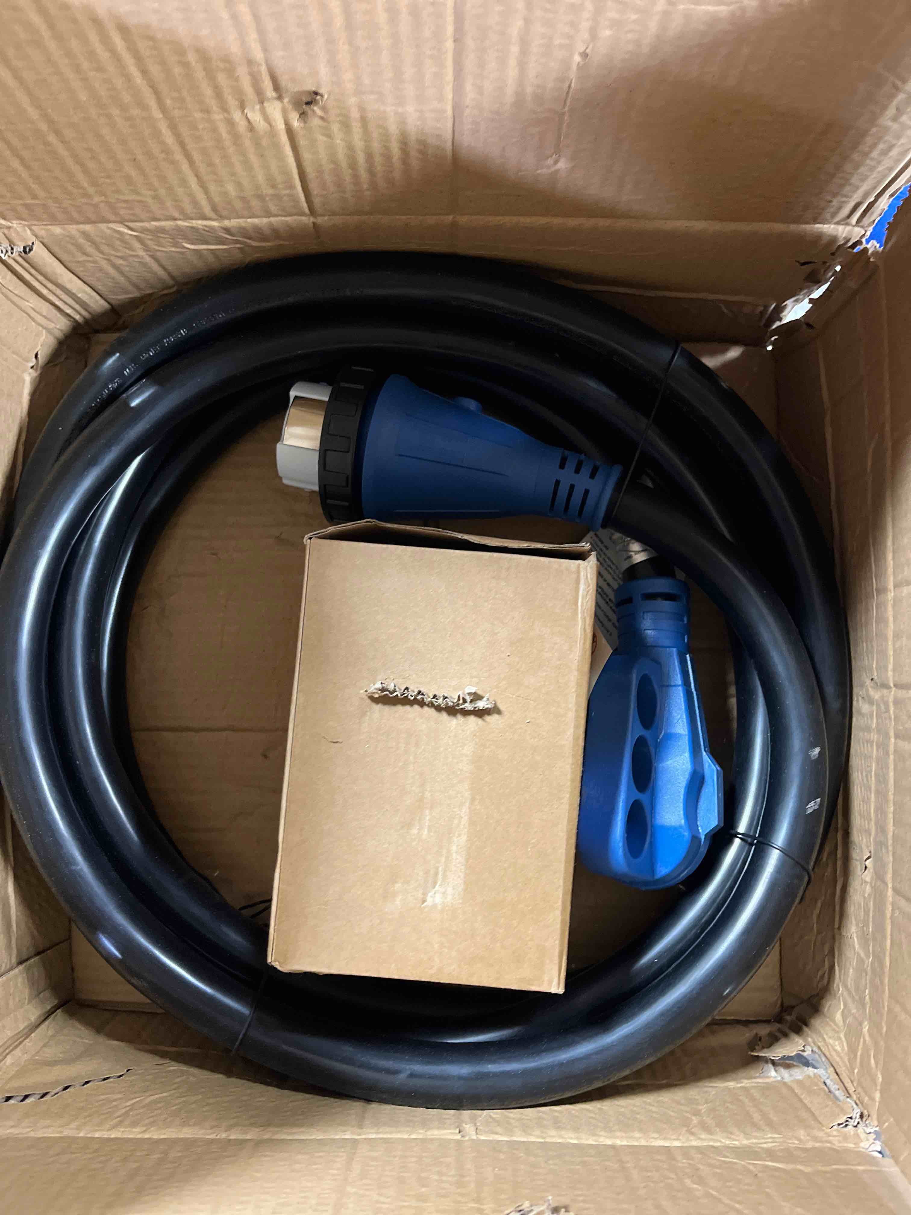 https://s3.amazonaws.com/lotting-images-prod/phillipi/TEA3365253_1758648755095.jpeg