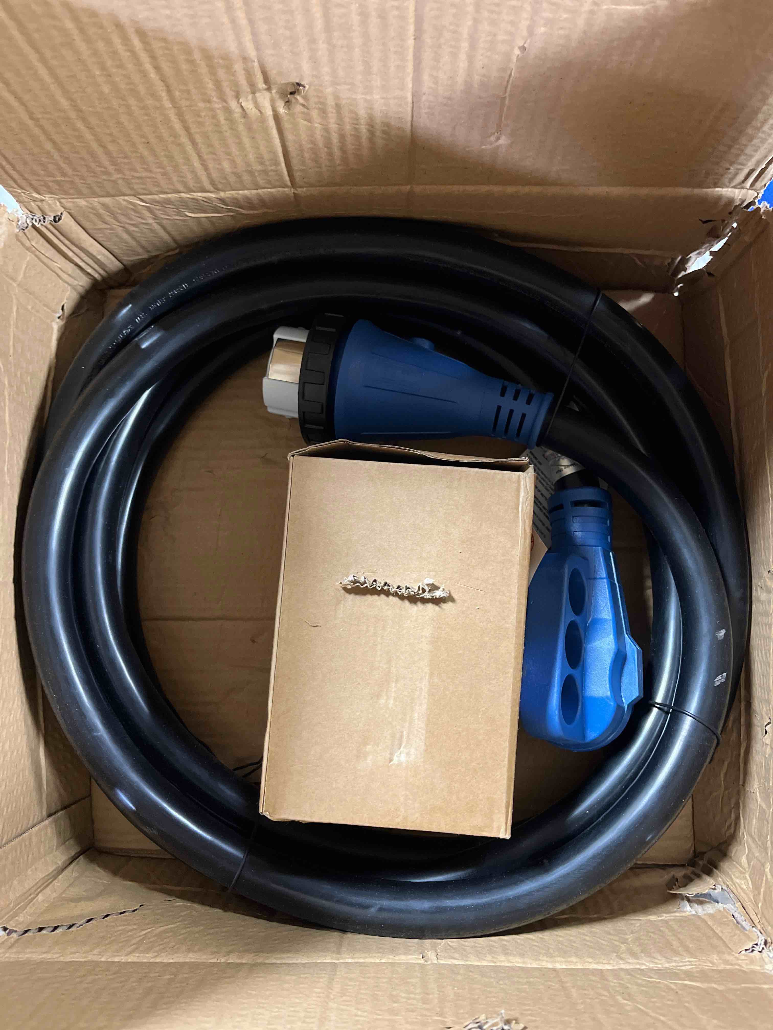https://s3.amazonaws.com/lotting-images-prod/phillipi/TEA3365253_1758648756018.jpeg