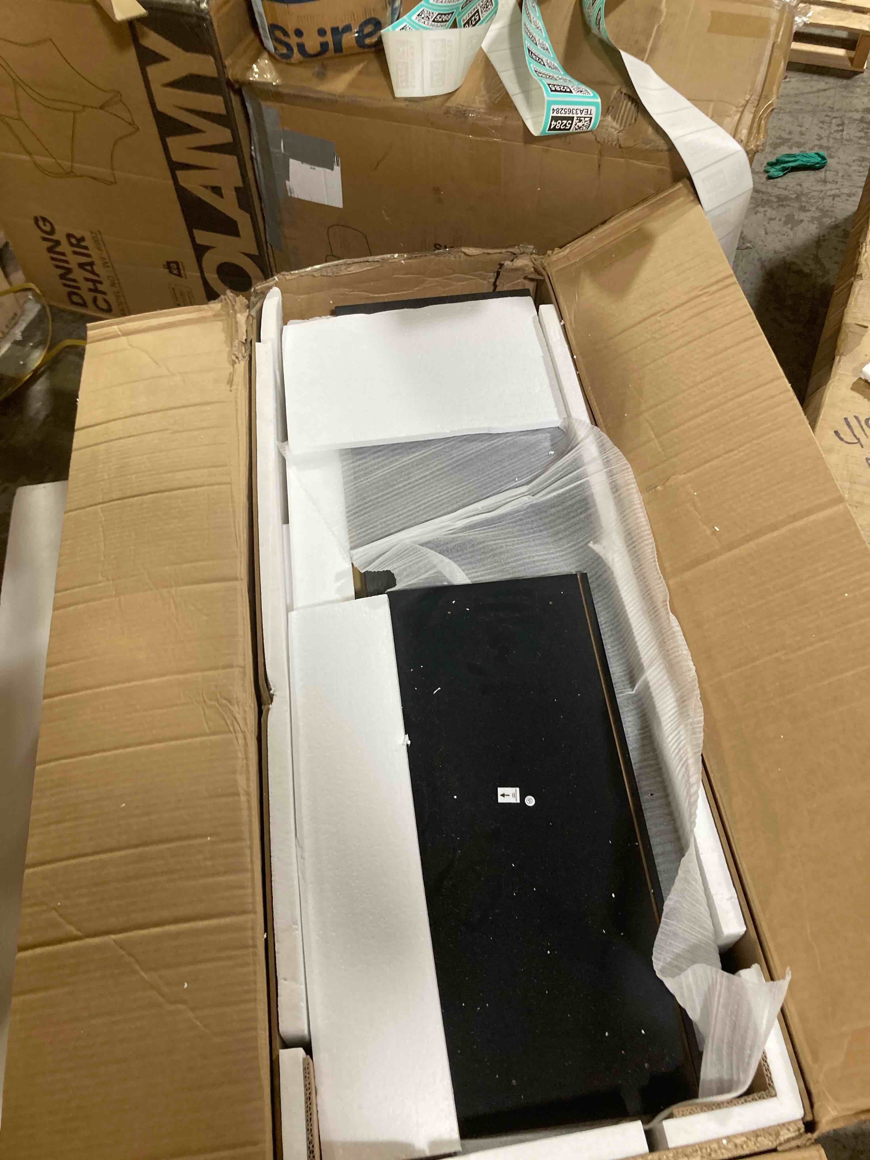 https://s3.amazonaws.com/lotting-images-prod/phillipi/TEA3365265_1758652002383.jpeg