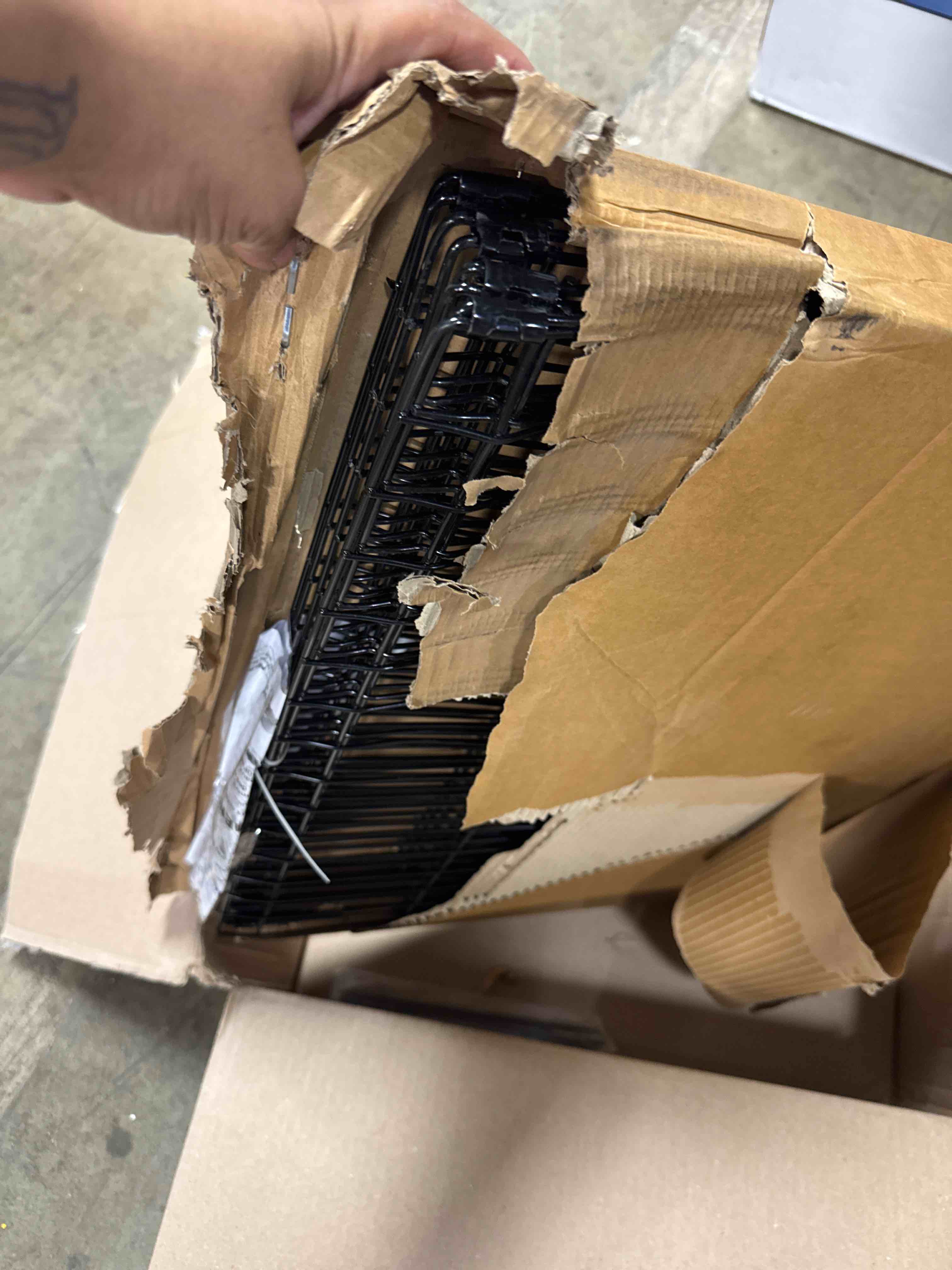 https://s3.amazonaws.com/lotting-images-prod/phillipi/TEA3365342_1758907903517.jpeg