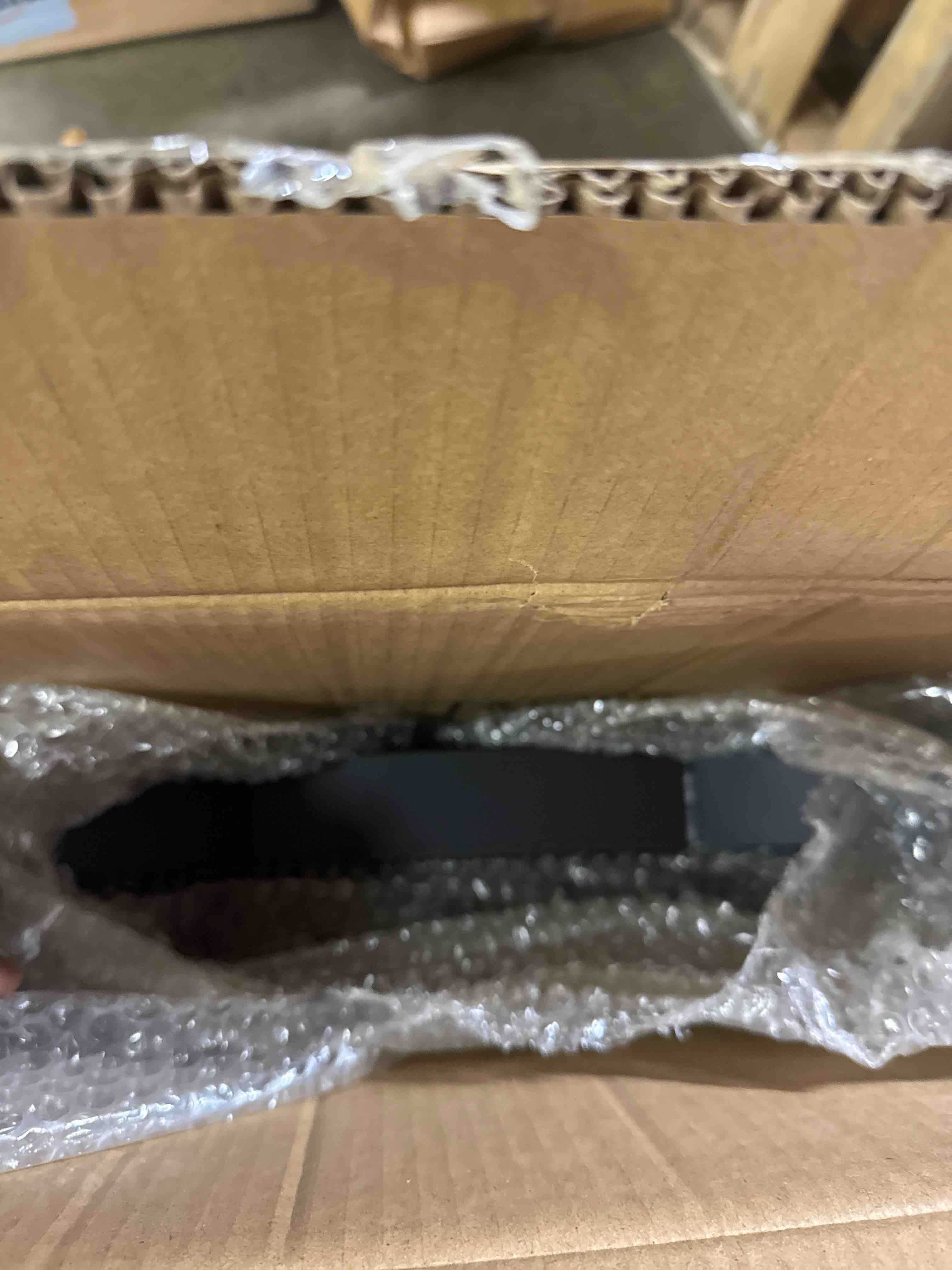 https://s3.amazonaws.com/lotting-images-prod/phillipi/TEA3365518_1759840497937.jpeg