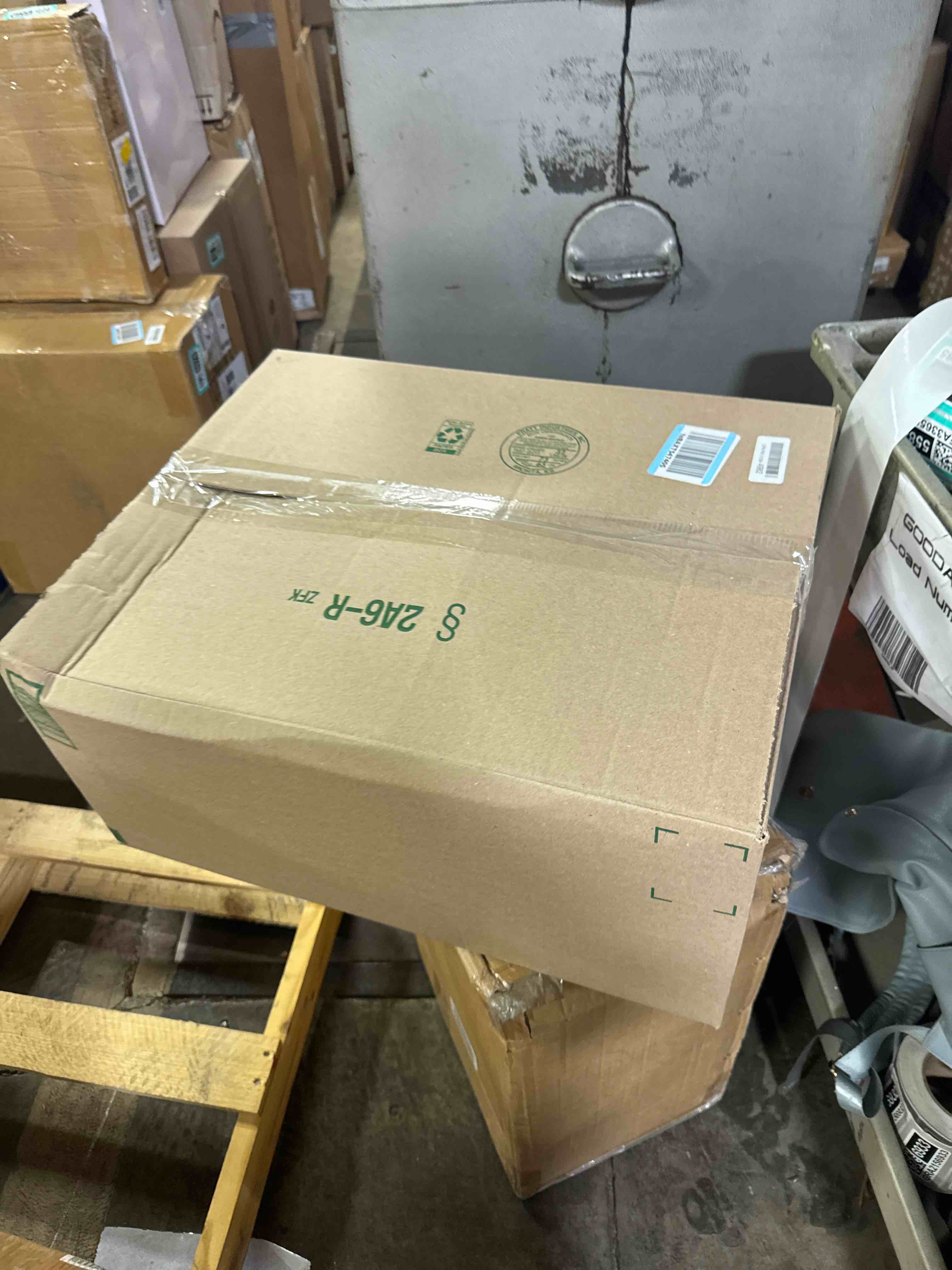 https://s3.amazonaws.com/lotting-images-prod/phillipi/TEA3365579_1759948099647.jpeg