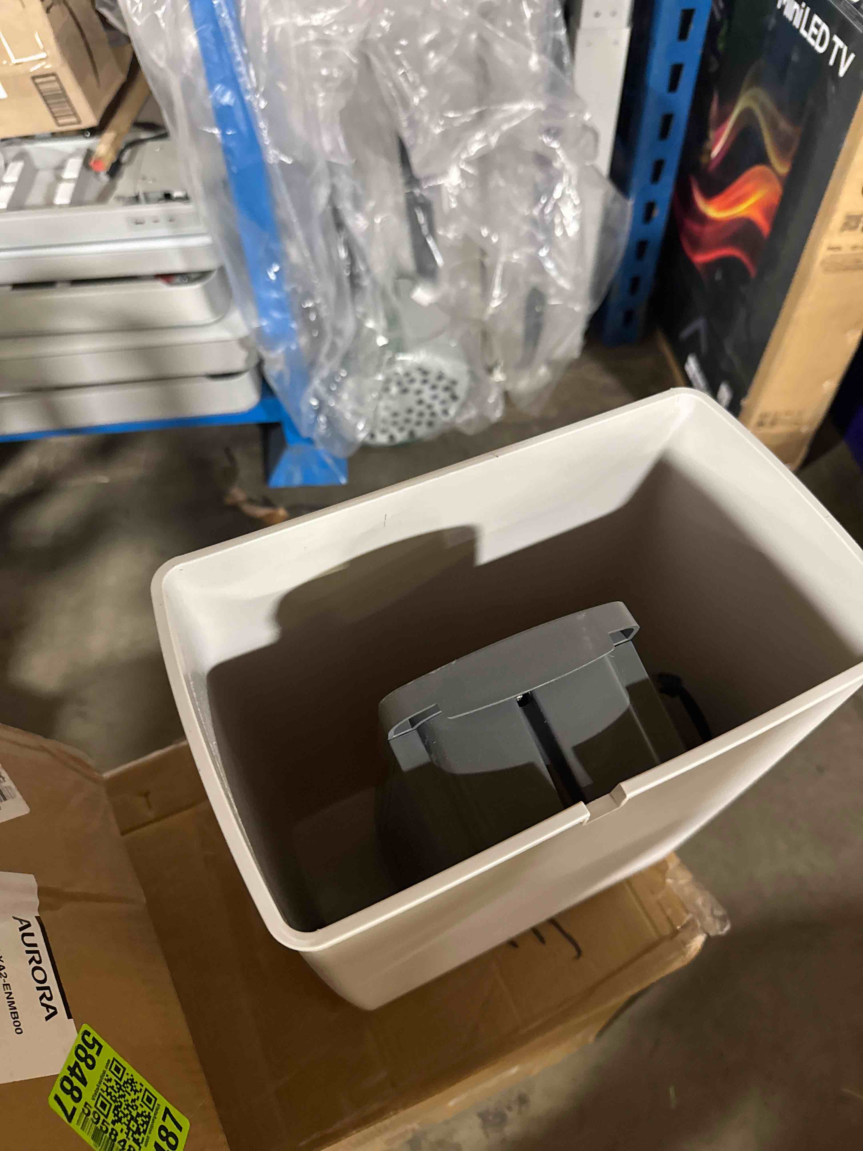 https://s3.amazonaws.com/lotting-images-prod/phillipi/TEA3365628_1760024320456.jpeg