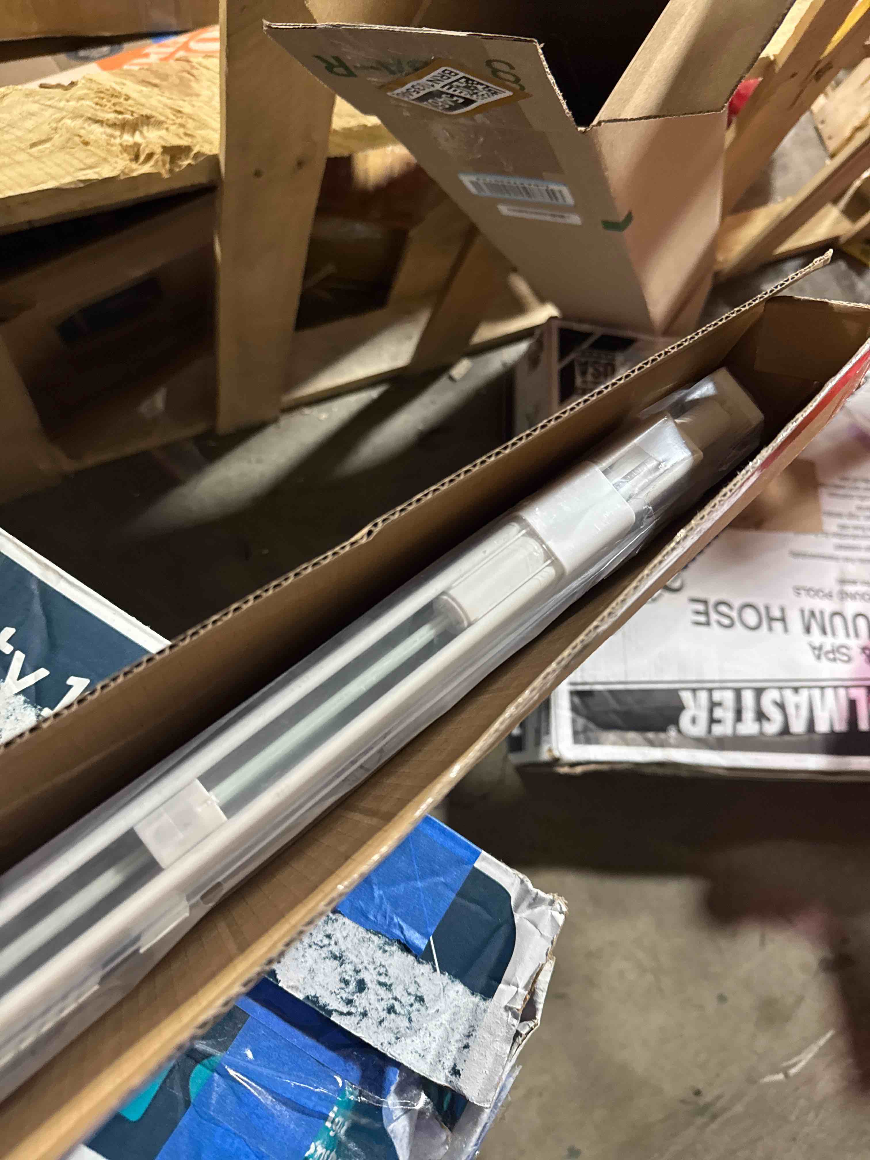 https://s3.amazonaws.com/lotting-images-prod/phillipi/TEA3365630_1760024838673.jpeg