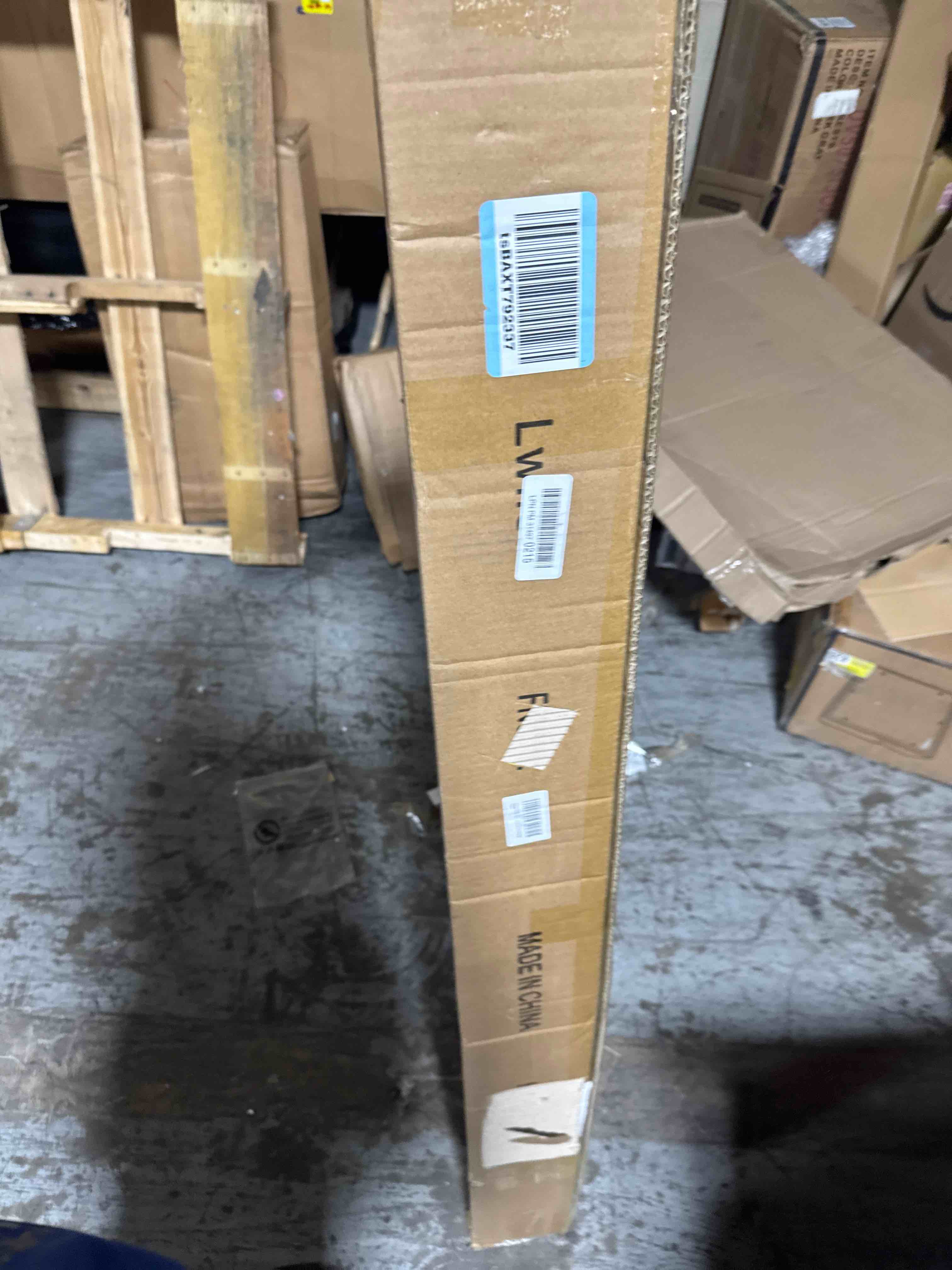 https://s3.amazonaws.com/lotting-images-prod/phillipi/TEA3365668_1760103832545.jpeg