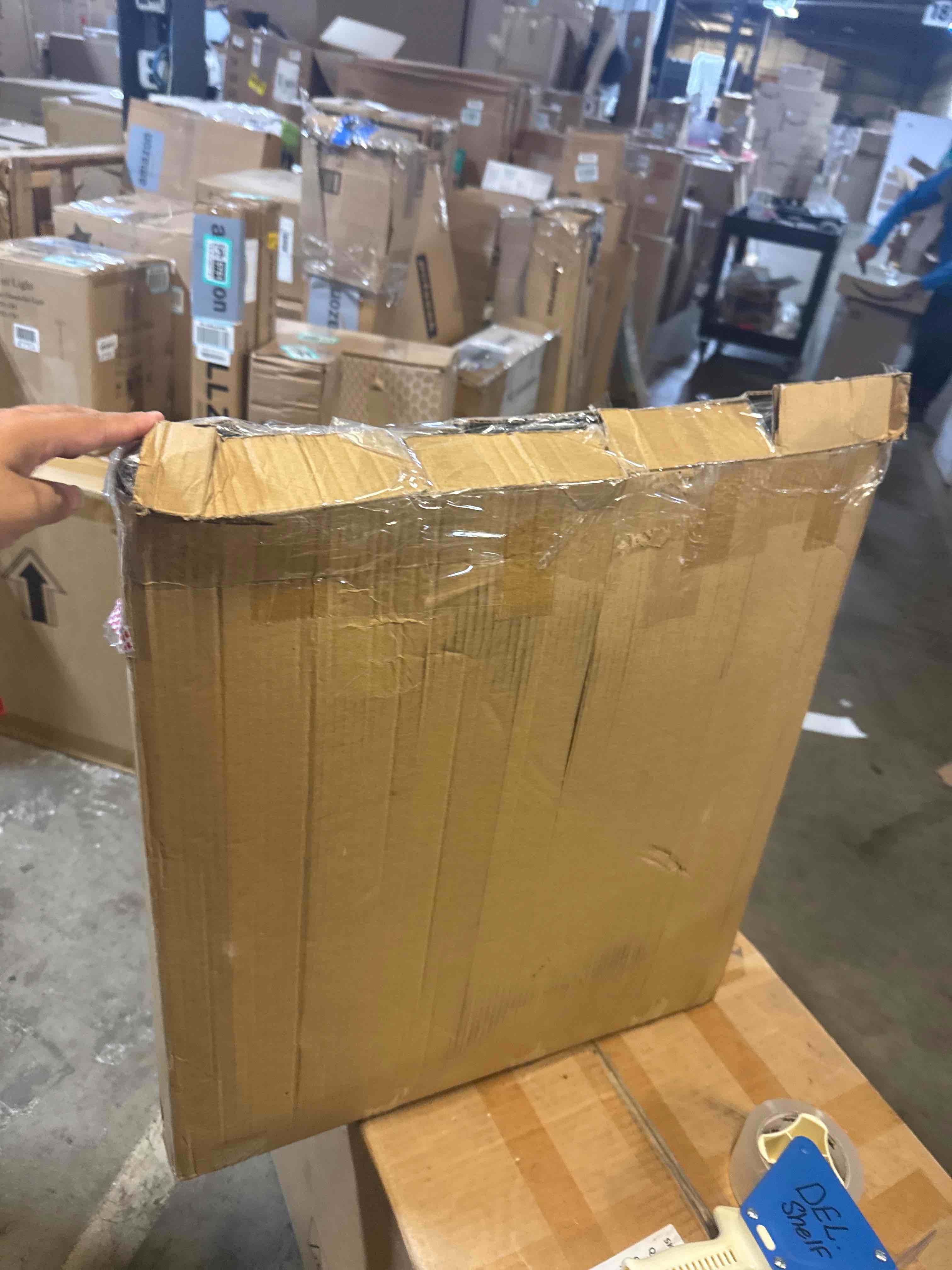 https://s3.amazonaws.com/lotting-images-prod/phillipi/TEA3365754_1760531968490.jpeg