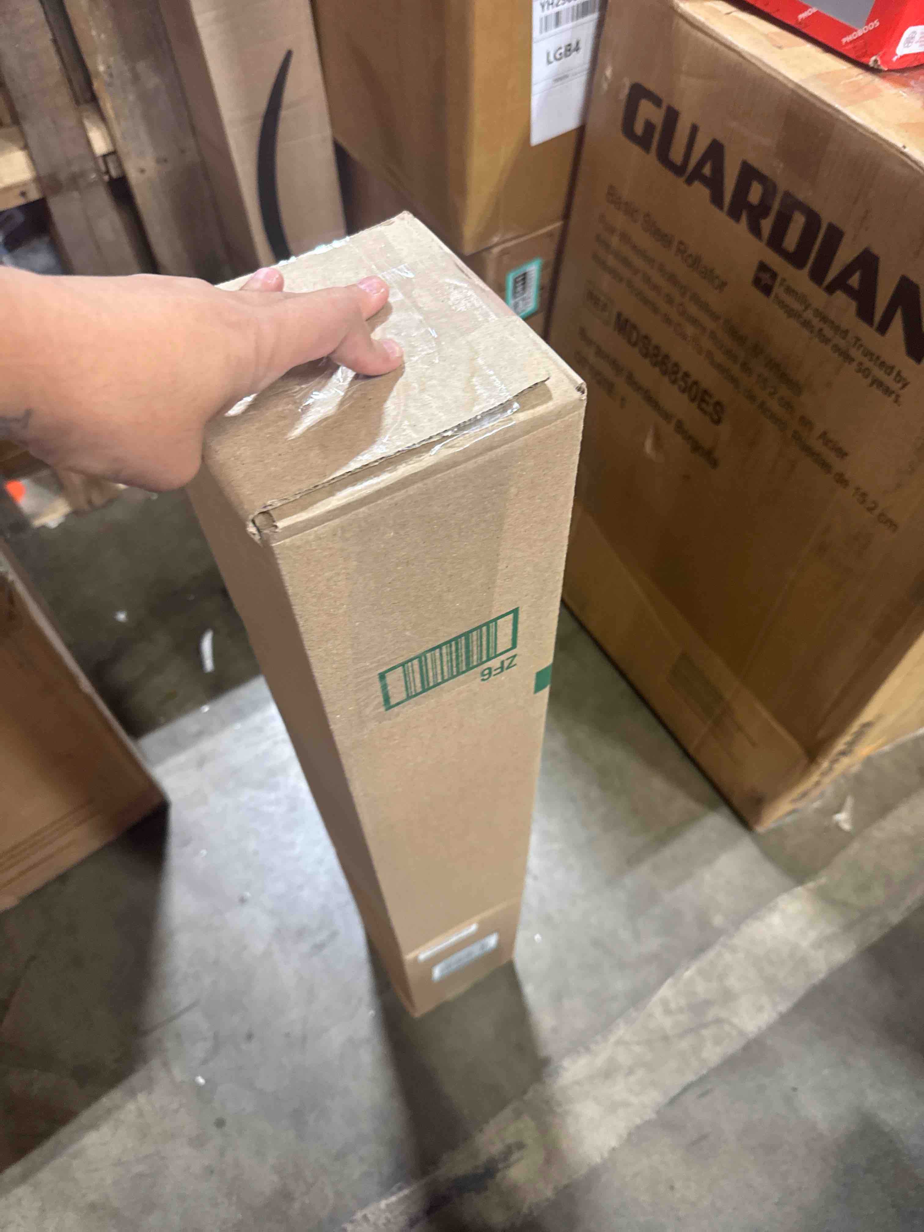 https://s3.amazonaws.com/lotting-images-prod/phillipi/TEA3365818_1760628061533.jpeg