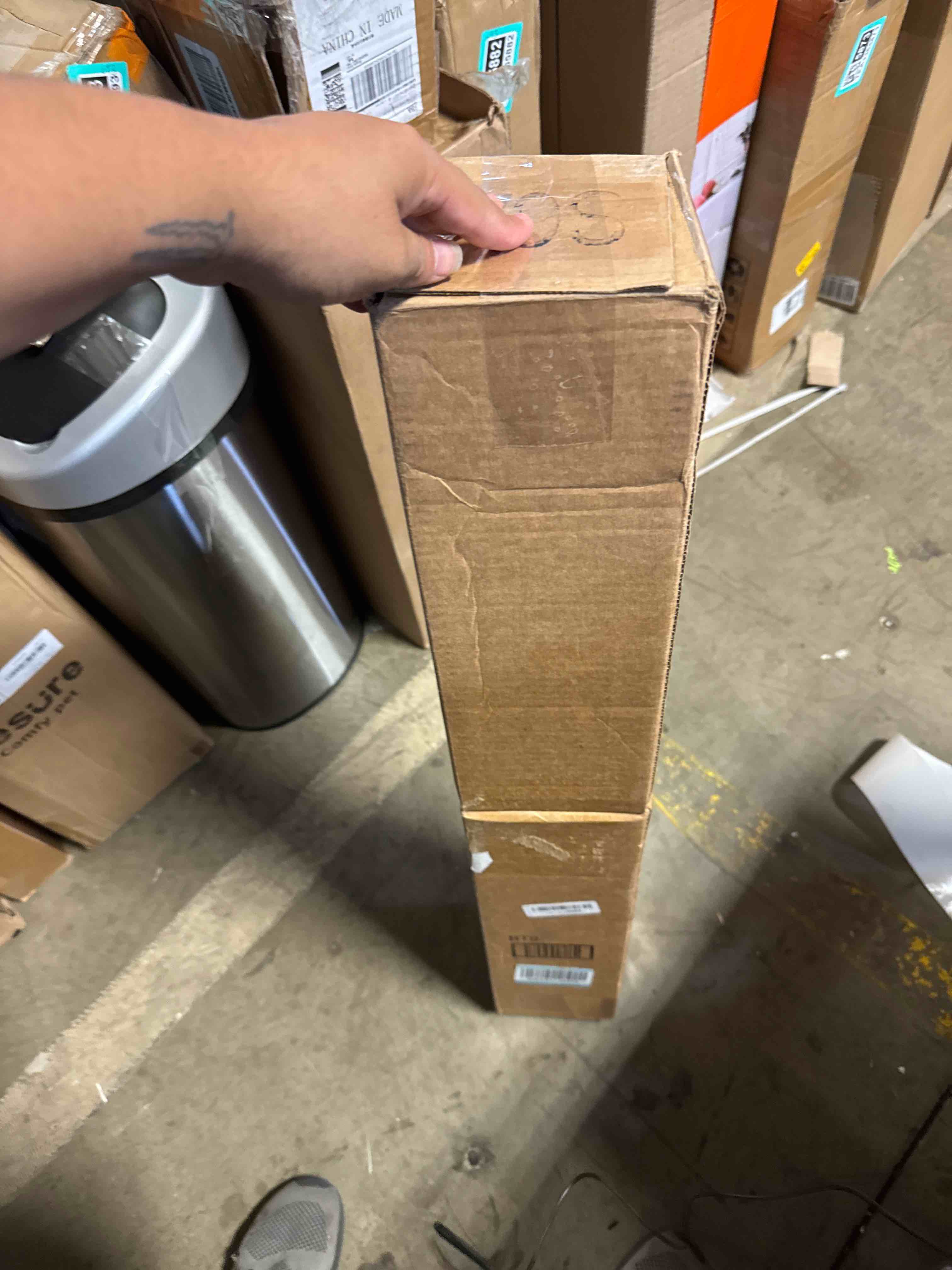 https://s3.amazonaws.com/lotting-images-prod/phillipi/TEA3365899_1760726876444.jpeg