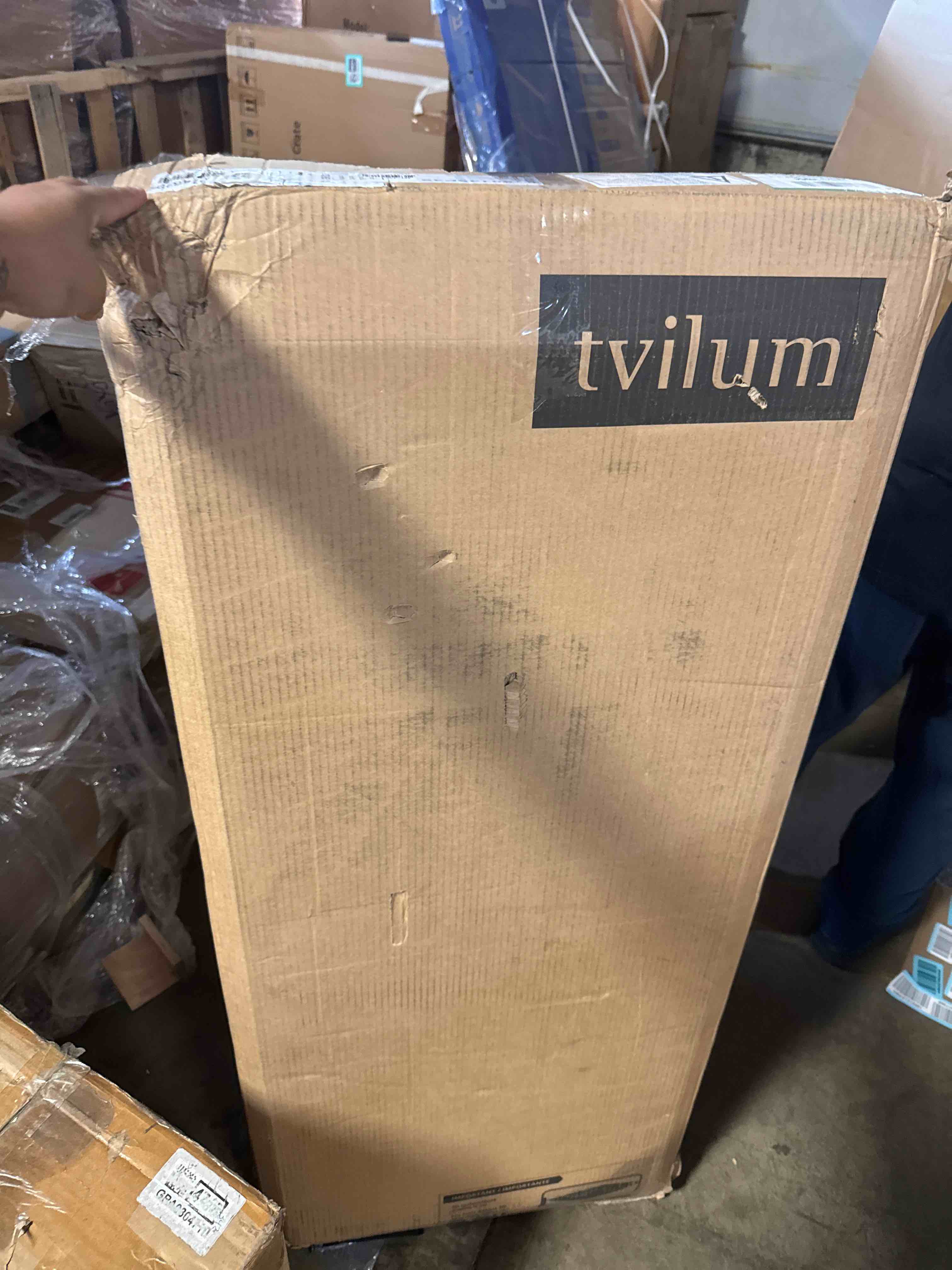 https://s3.amazonaws.com/lotting-images-prod/phillipi/TEA3365933_1760794337726.jpeg