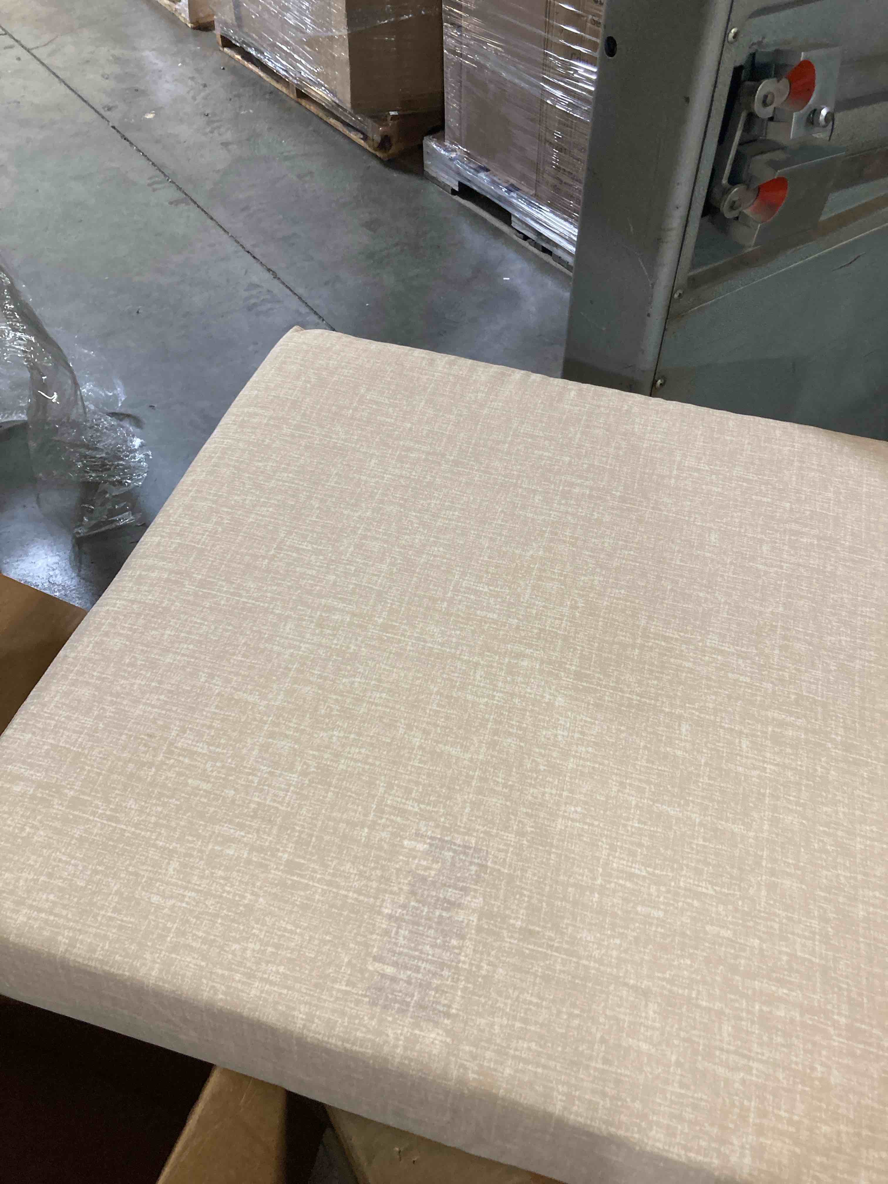 https://s3.amazonaws.com/lotting-images-prod/phillipi/TEA3365975_1760983977236.jpeg