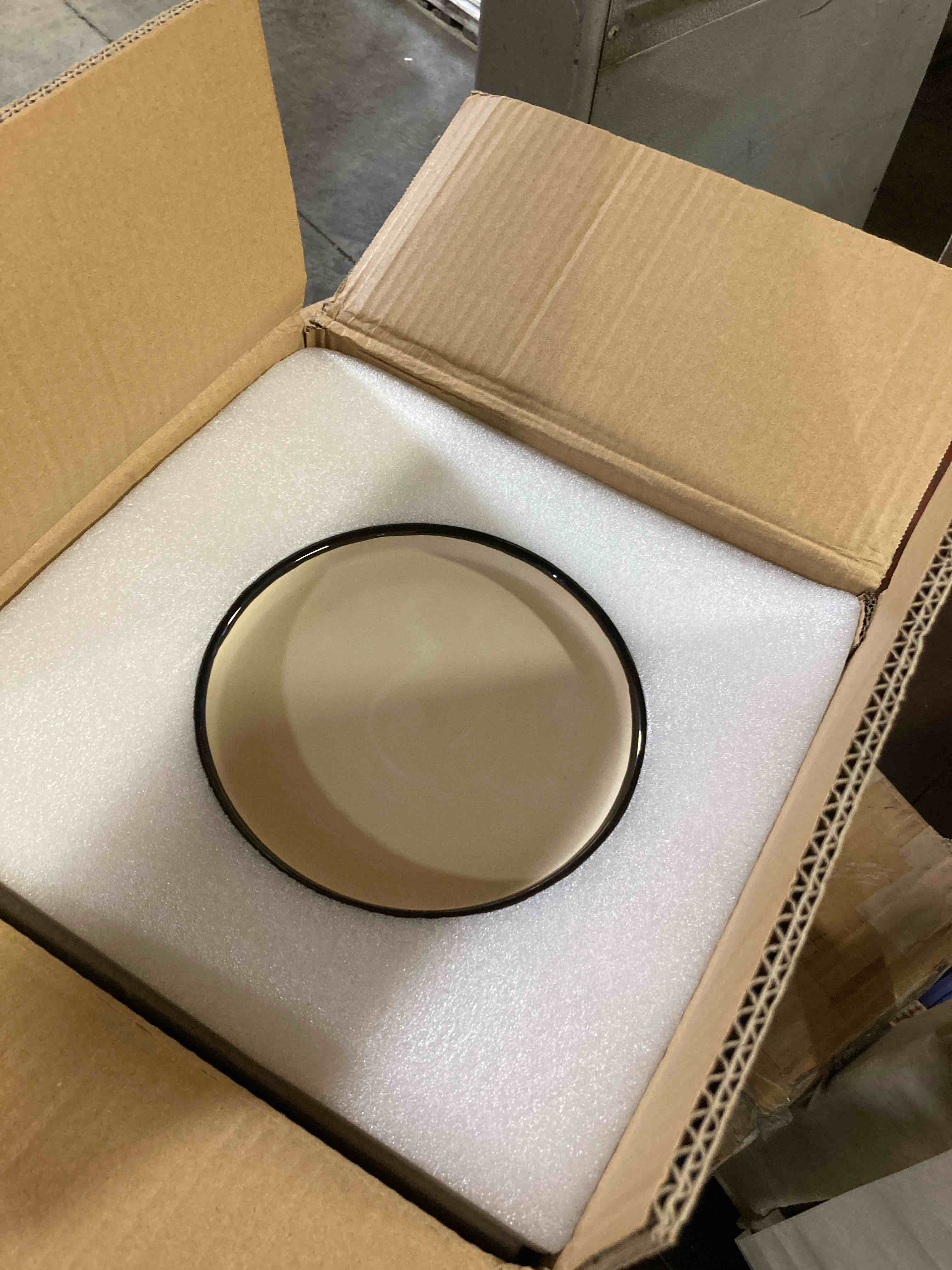 https://s3.amazonaws.com/lotting-images-prod/phillipi/TEA3365976_1760984176538.jpeg