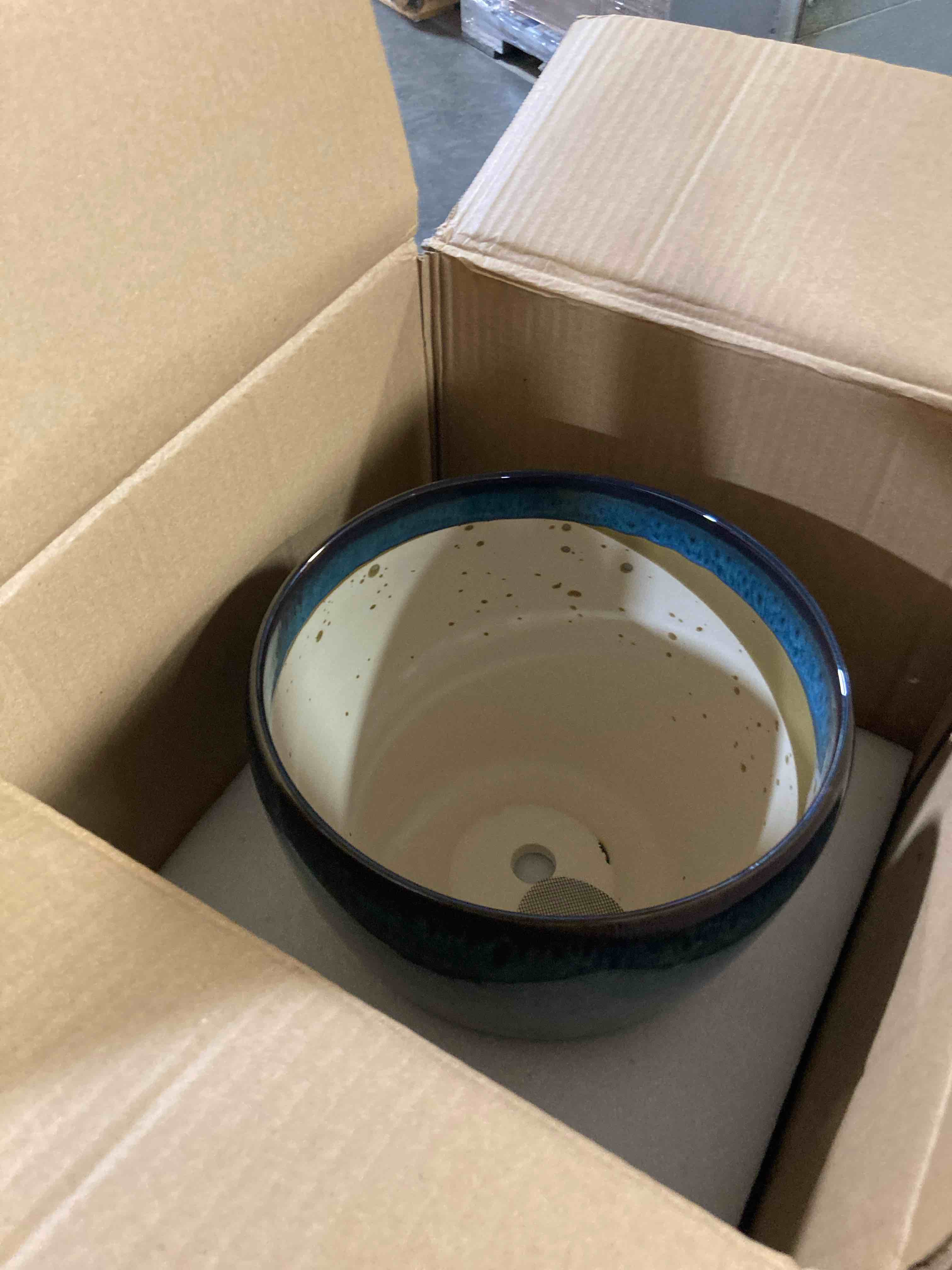 https://s3.amazonaws.com/lotting-images-prod/phillipi/TEA3365976_1760984199812.jpeg