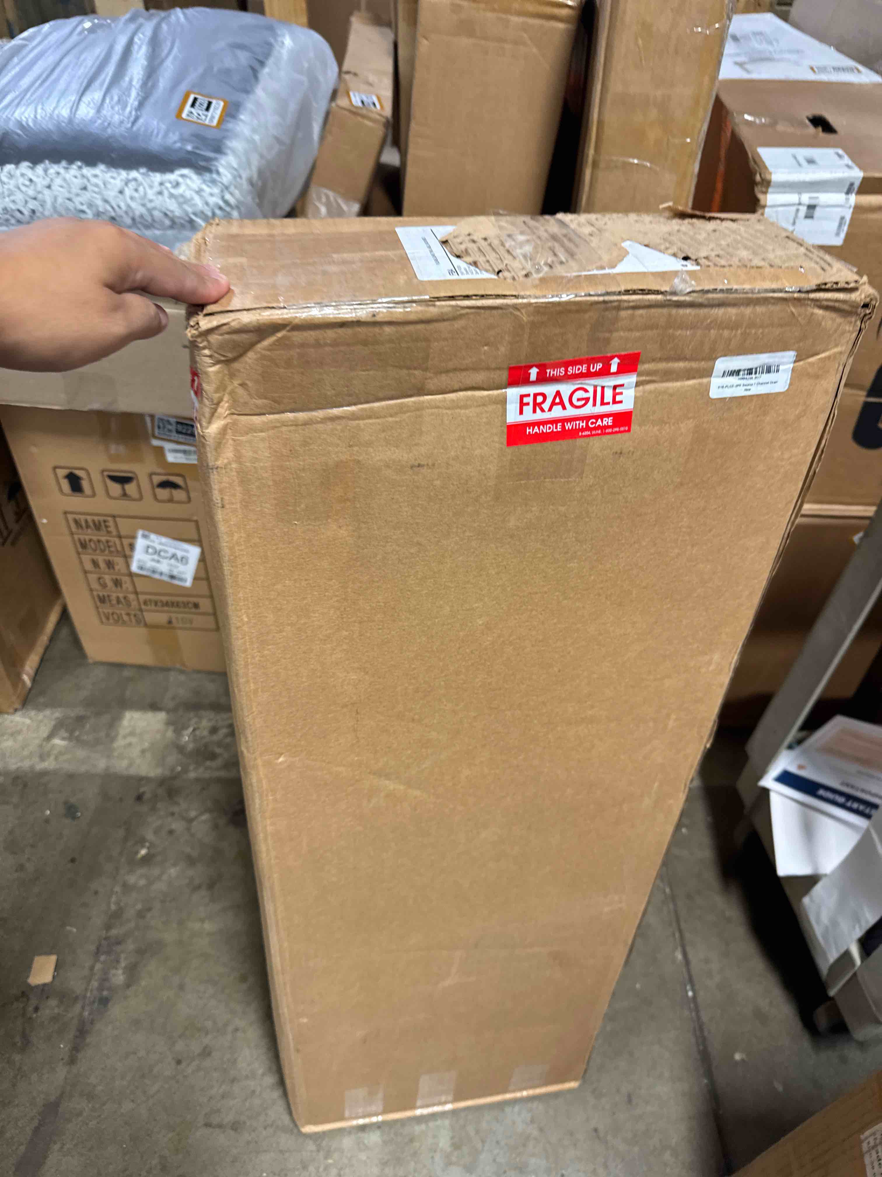 https://s3.amazonaws.com/lotting-images-prod/phillipi/TEA3366038_1761139265253.jpeg