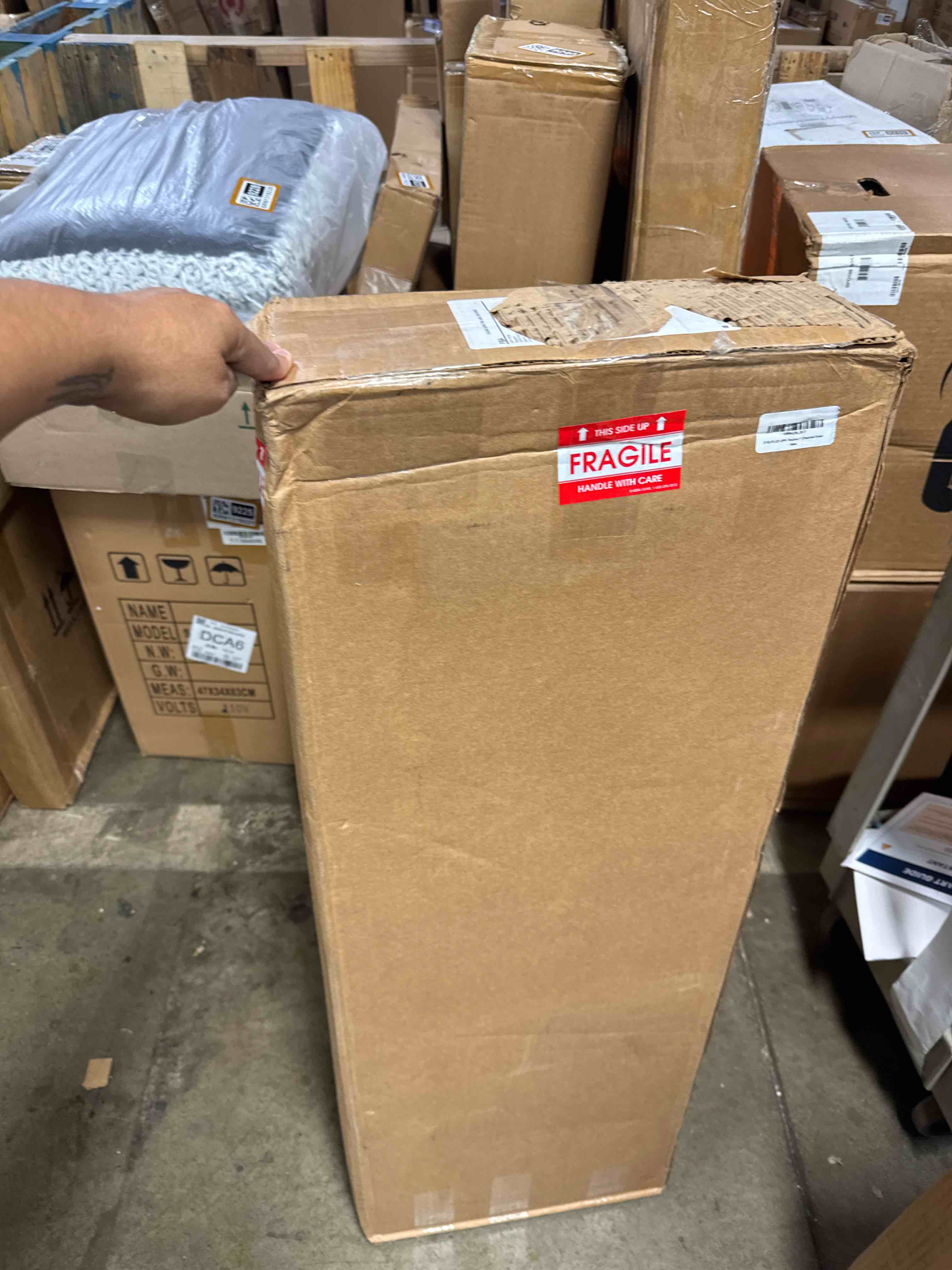https://s3.amazonaws.com/lotting-images-prod/phillipi/TEA3366038_1761139266149.jpeg