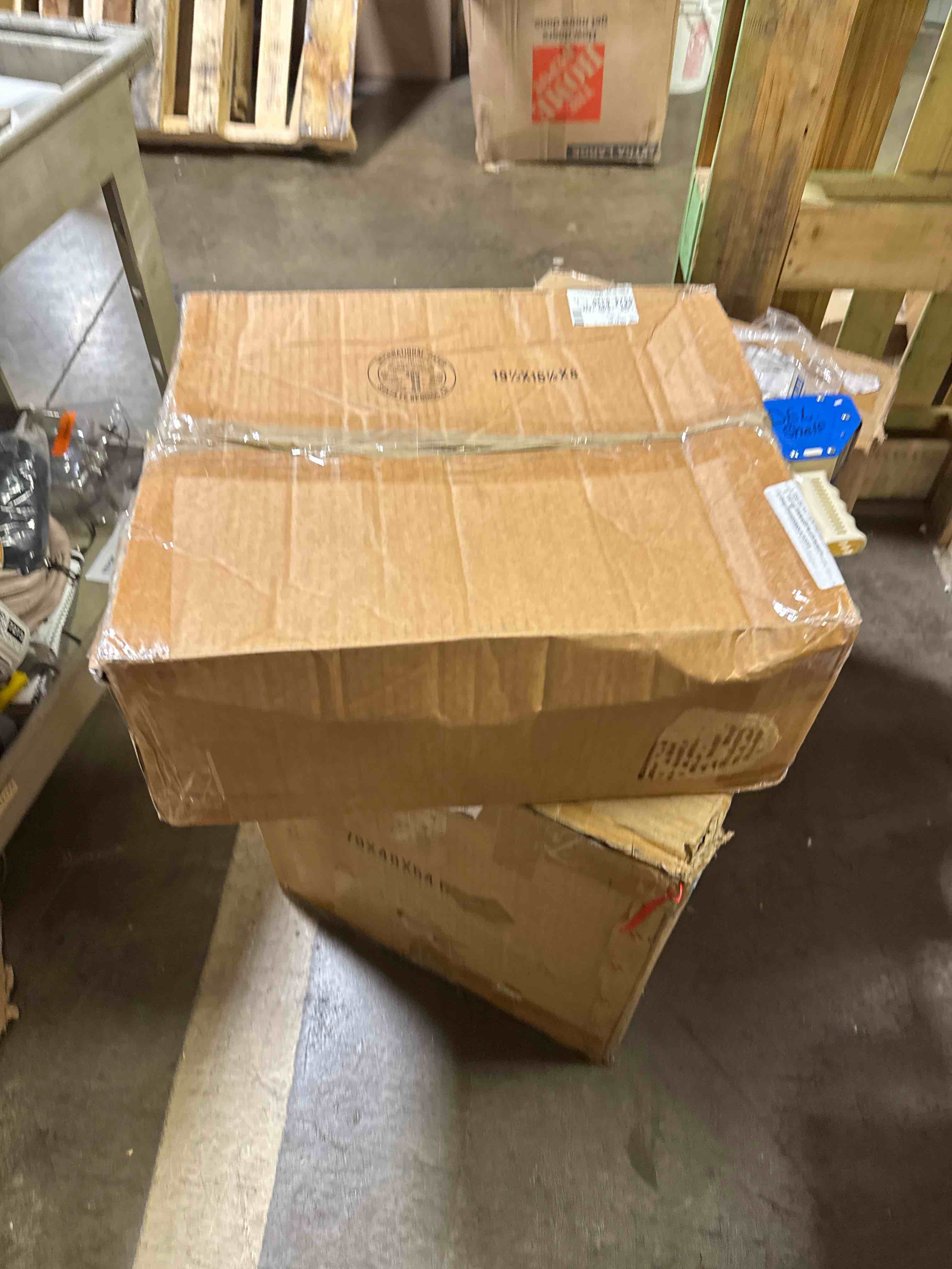 https://s3.amazonaws.com/lotting-images-prod/phillipi/TEA3366091_1761161626749.jpeg