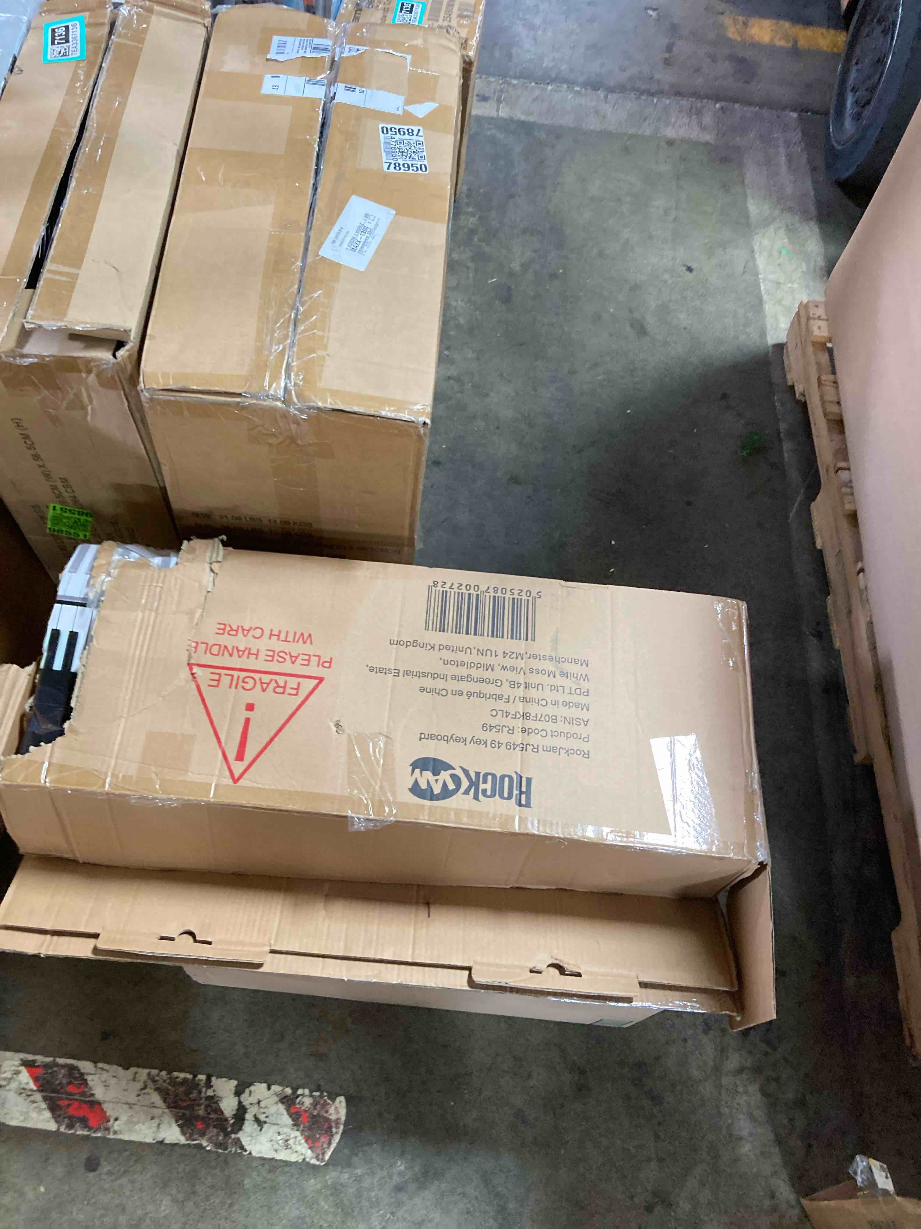 https://s3.amazonaws.com/lotting-images-prod/phillipi/TEA3367138_1751984436053.jpeg