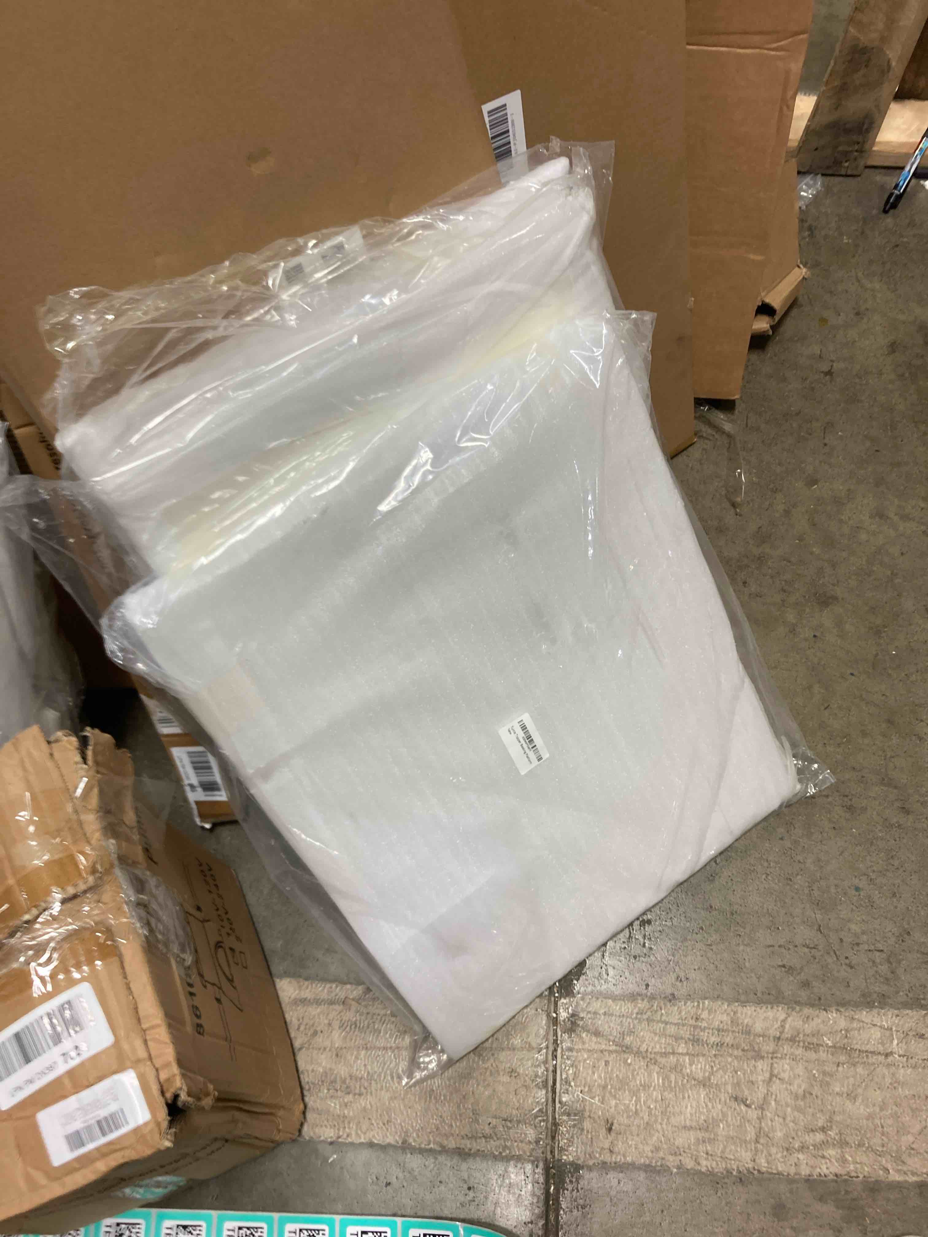 https://s3.amazonaws.com/lotting-images-prod/phillipi/TEA3367247_1752512635080.jpeg
