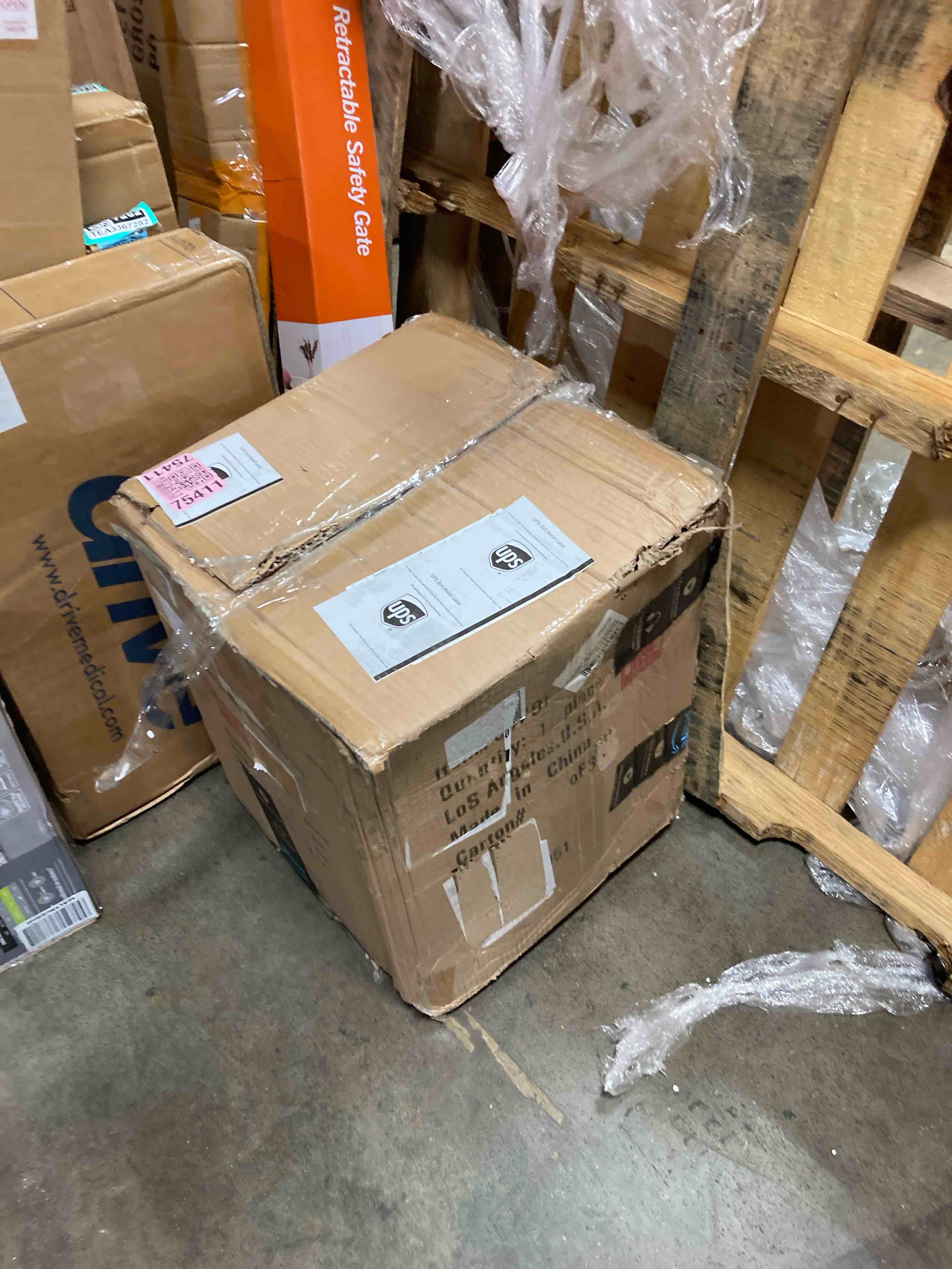 https://s3.amazonaws.com/lotting-images-prod/phillipi/TEA3367286_1752521316077.jpeg