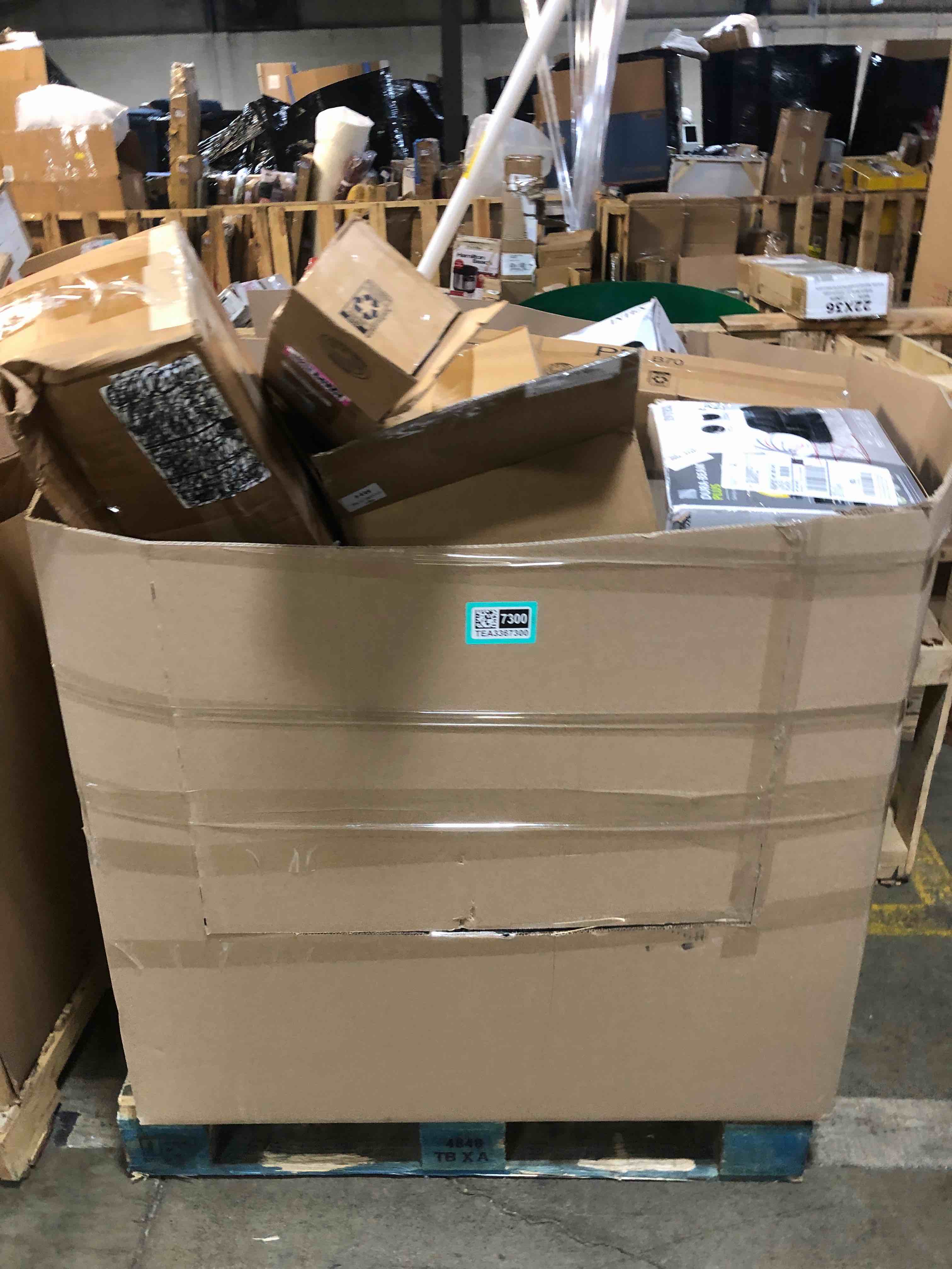 https://s3.amazonaws.com/lotting-images-prod/phillipi/TEA3367300_1752520193494.jpeg