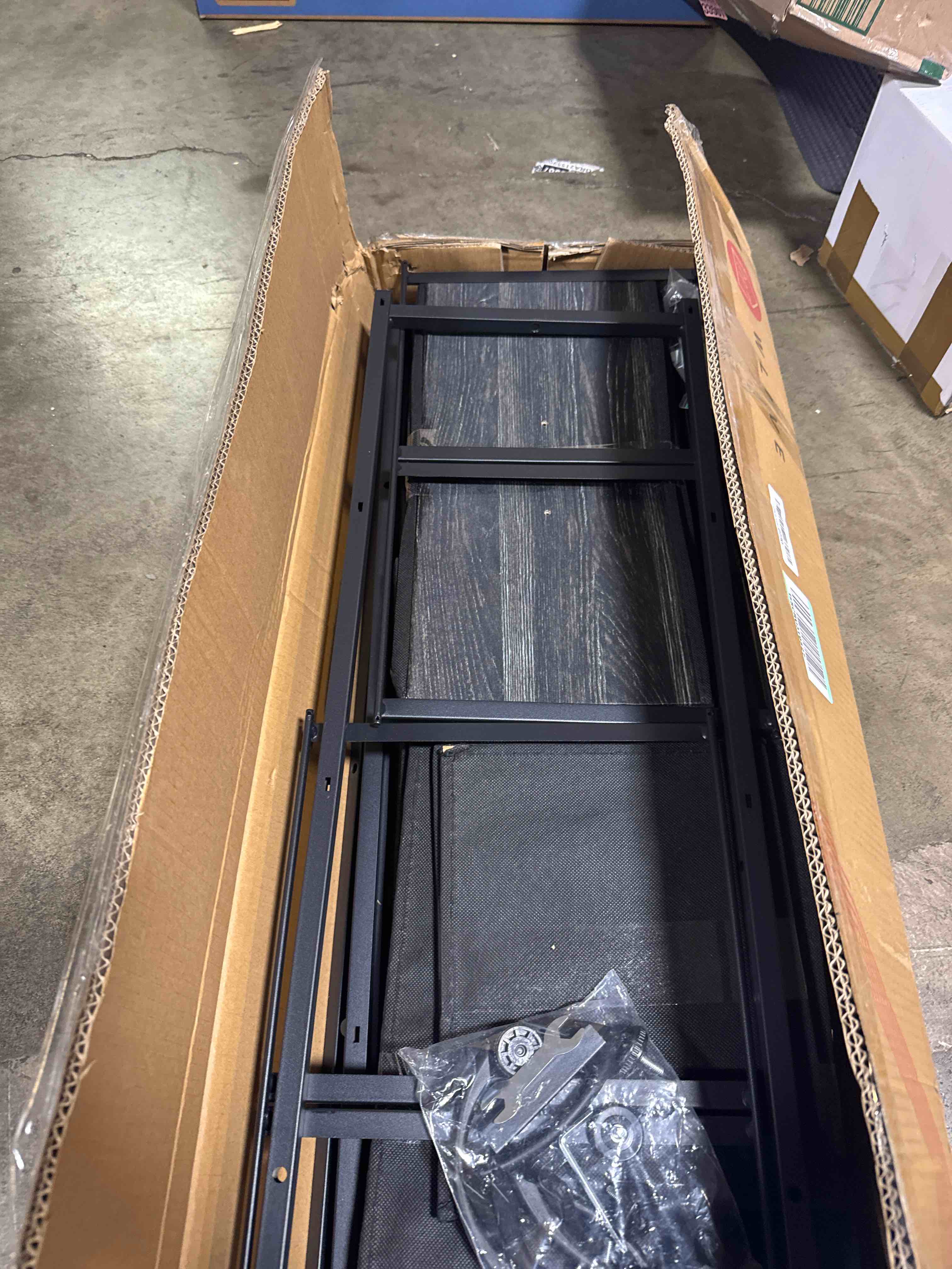 https://s3.amazonaws.com/lotting-images-prod/phillipi/TEA3367303_1752586496073.jpeg