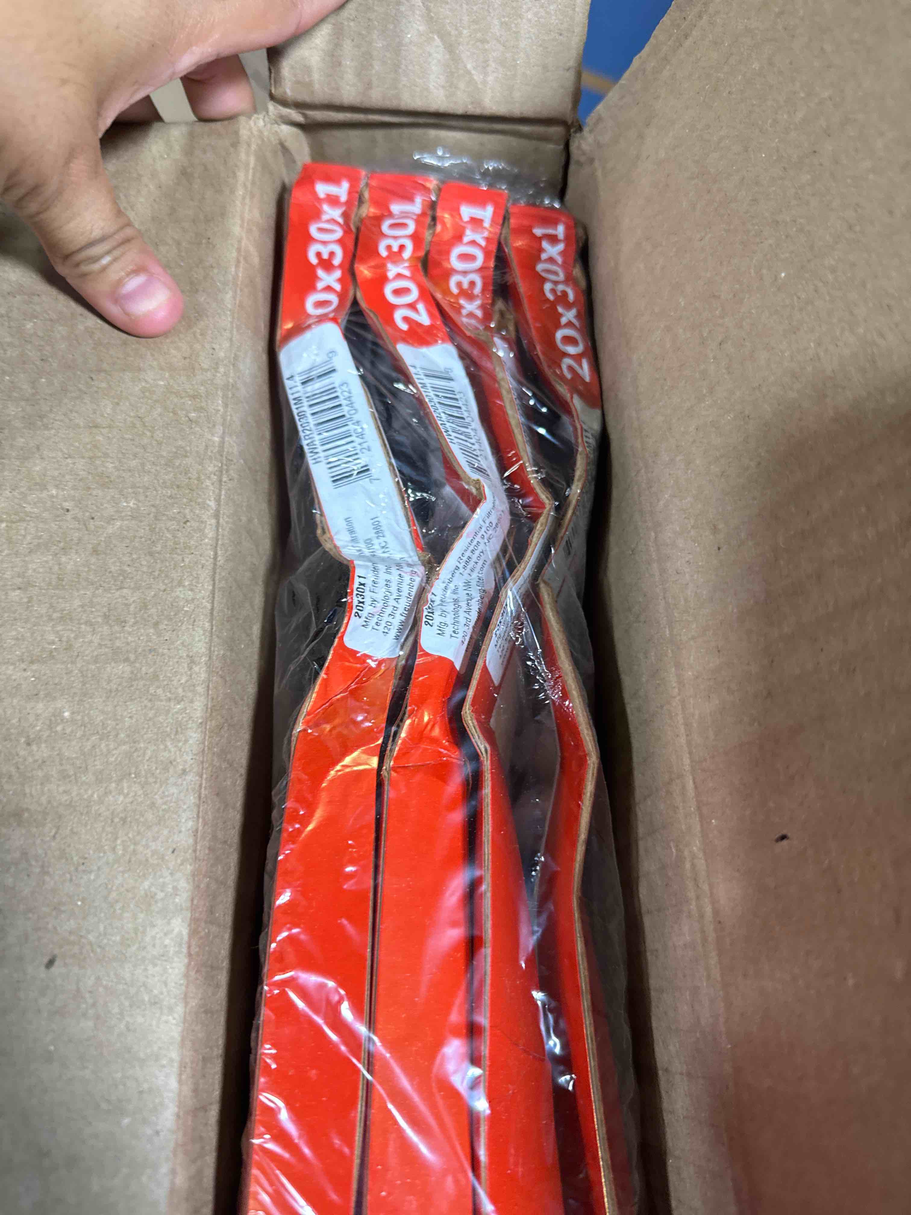 https://s3.amazonaws.com/lotting-images-prod/phillipi/TEA3367313_1752588350801.jpeg
