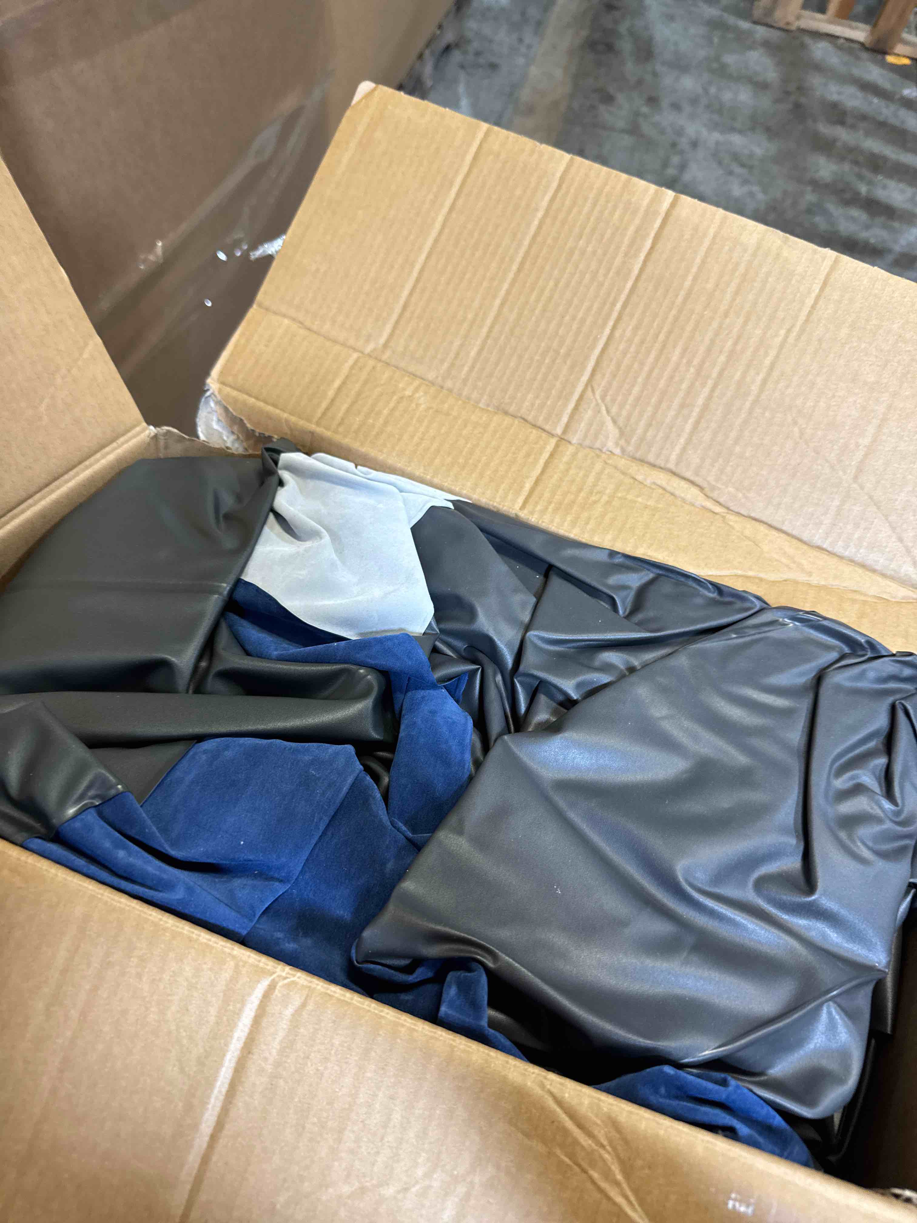 https://s3.amazonaws.com/lotting-images-prod/phillipi/TEA3367357_1752595522758.jpeg