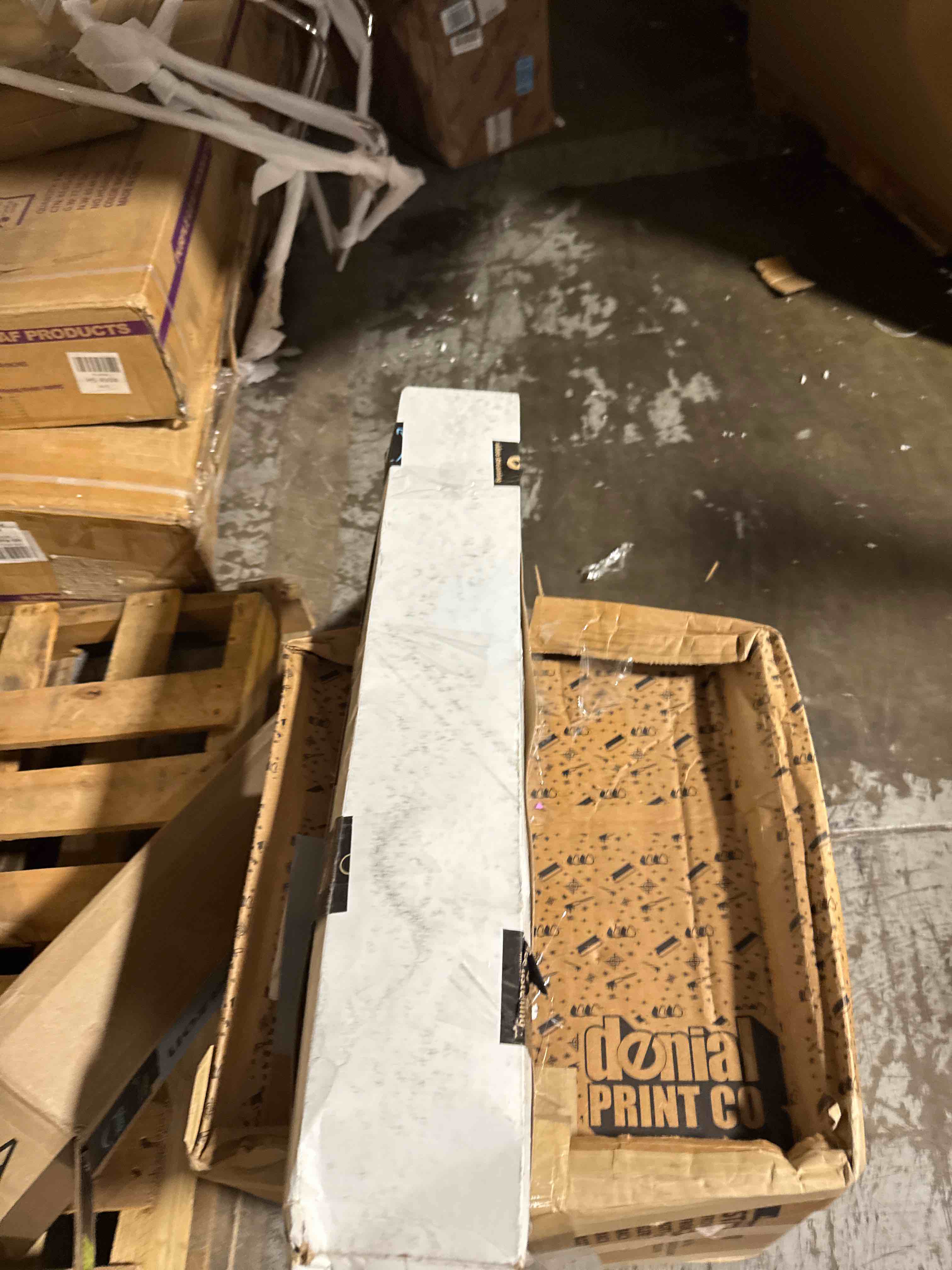 https://s3.amazonaws.com/lotting-images-prod/phillipi/TEA3367376_1752843635514.jpeg