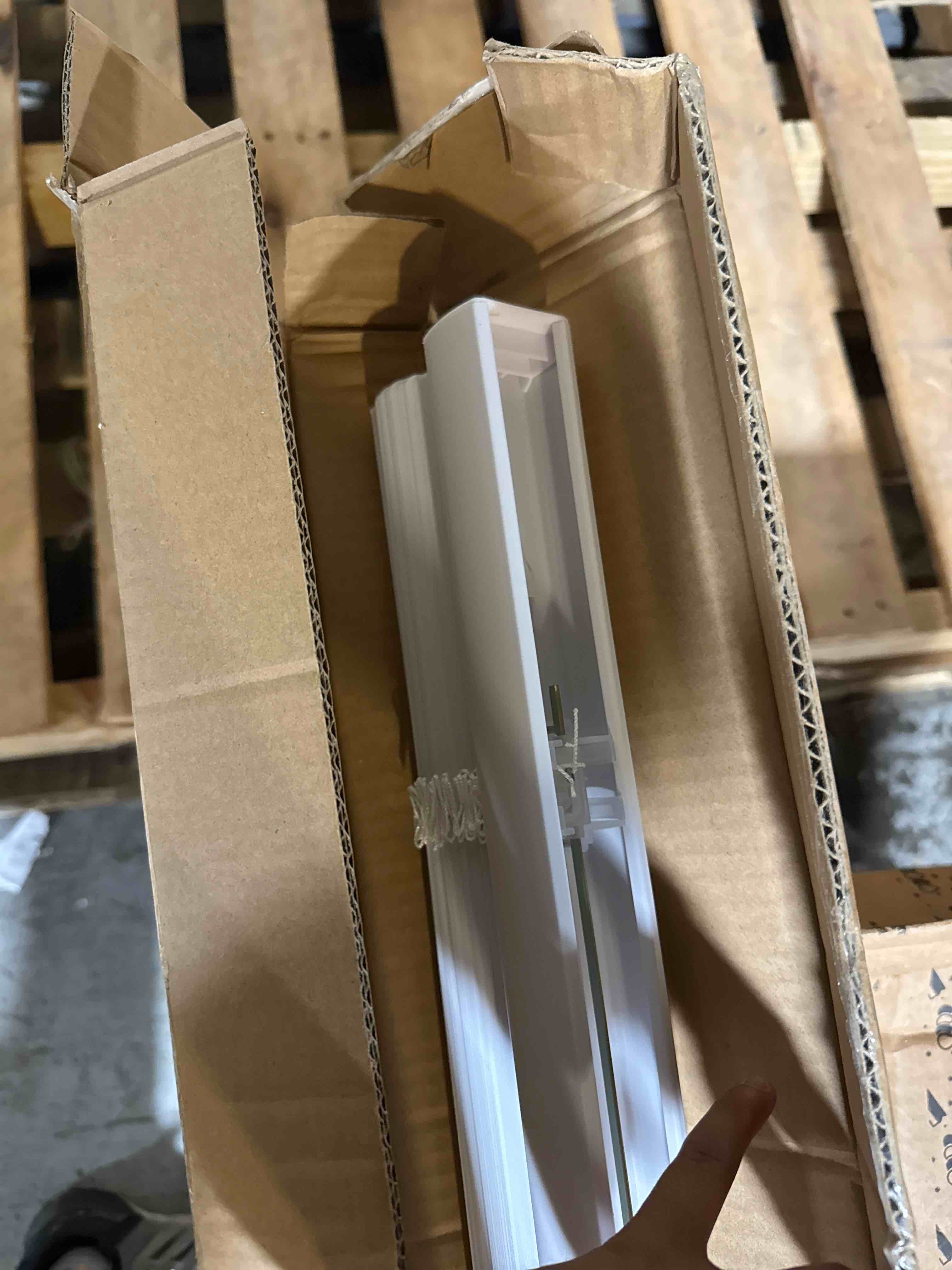 https://s3.amazonaws.com/lotting-images-prod/phillipi/TEA3367378_1752843911734.jpeg